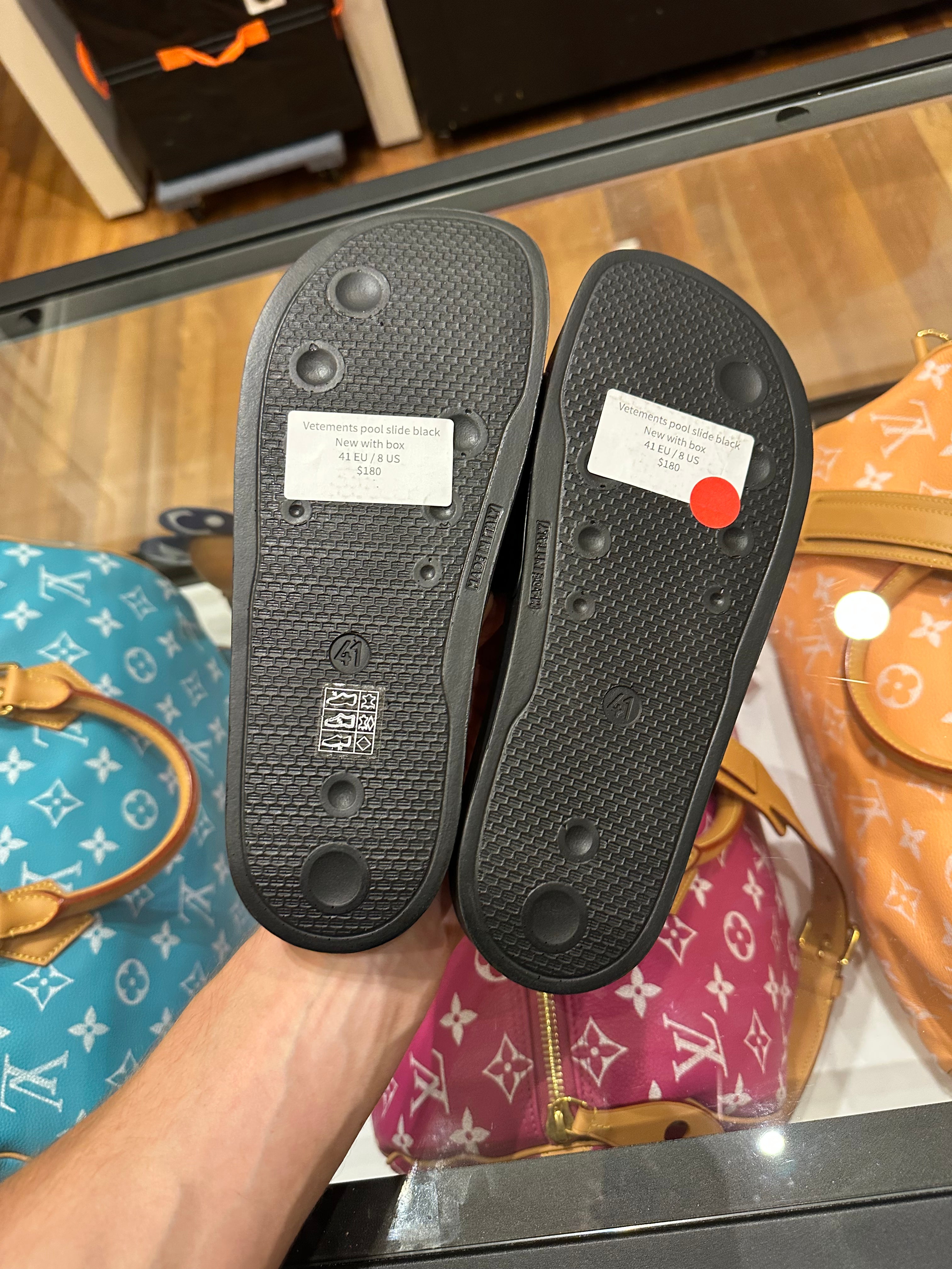 Vetements Slides
