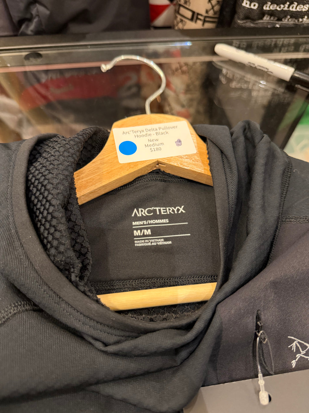 Arc'Teryx Delta Pullover
Hoodie - Black