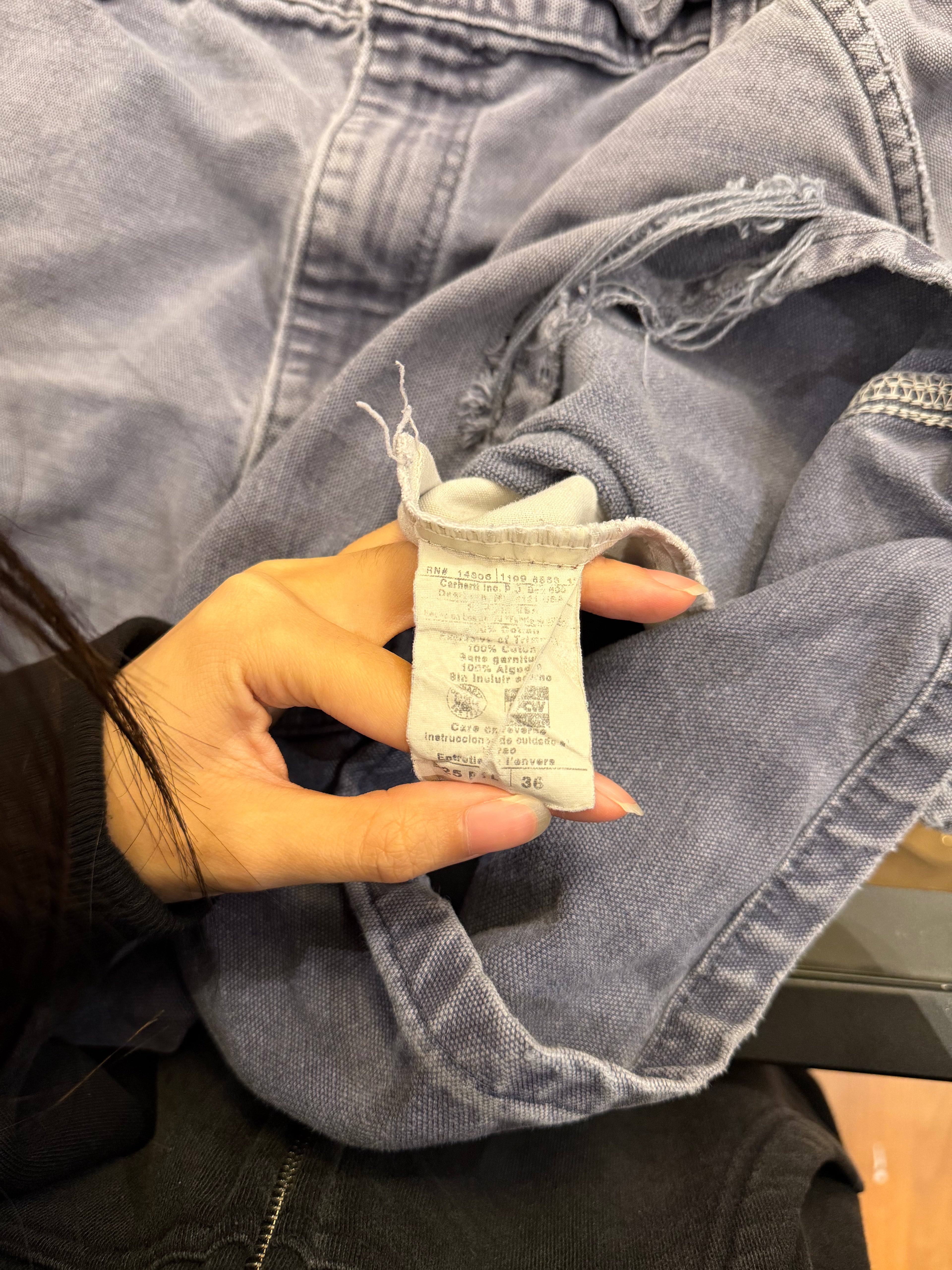 Carhartt Distressed Carpenter
Shorts