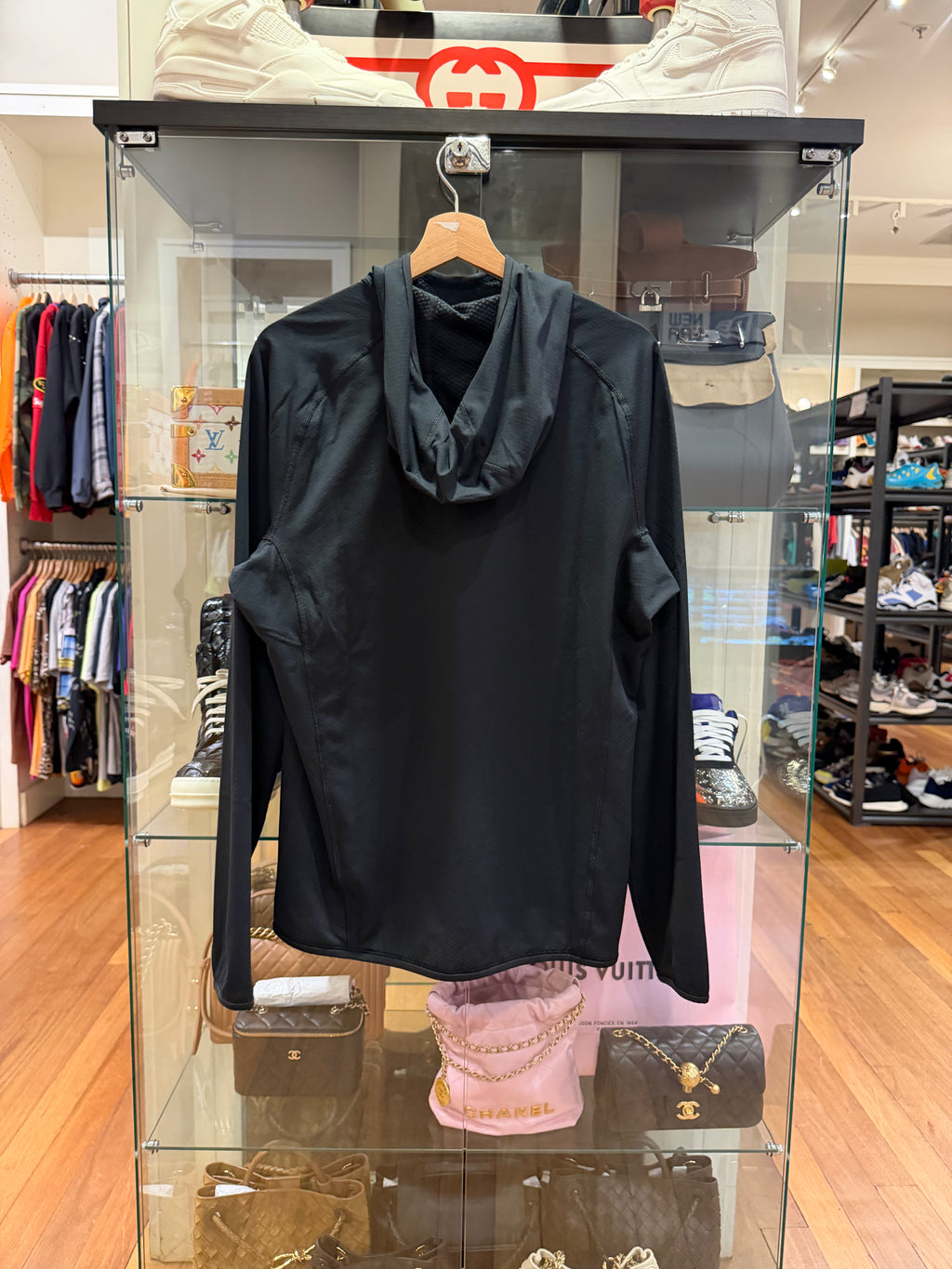 Arc'Teryx Delta Pullover
Hoodie - Black