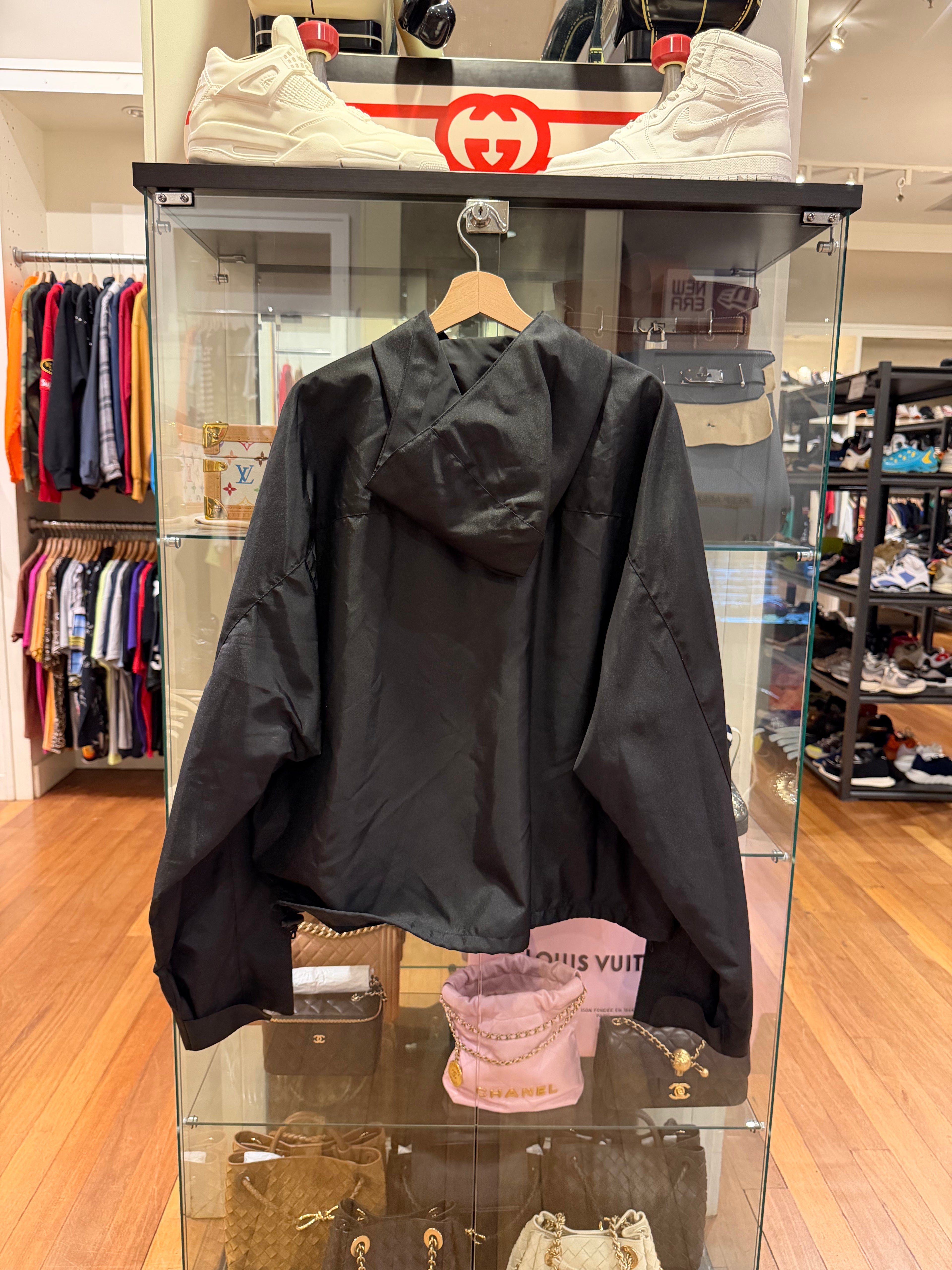 Adidas x yeezy Season 5
Calabasas Windbreaker