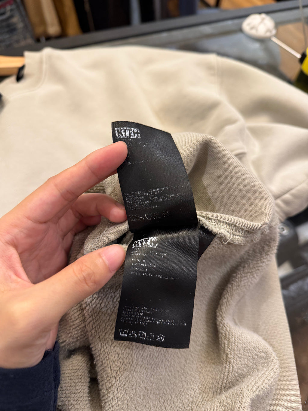 Kith Classic Crewneck -
Plaster