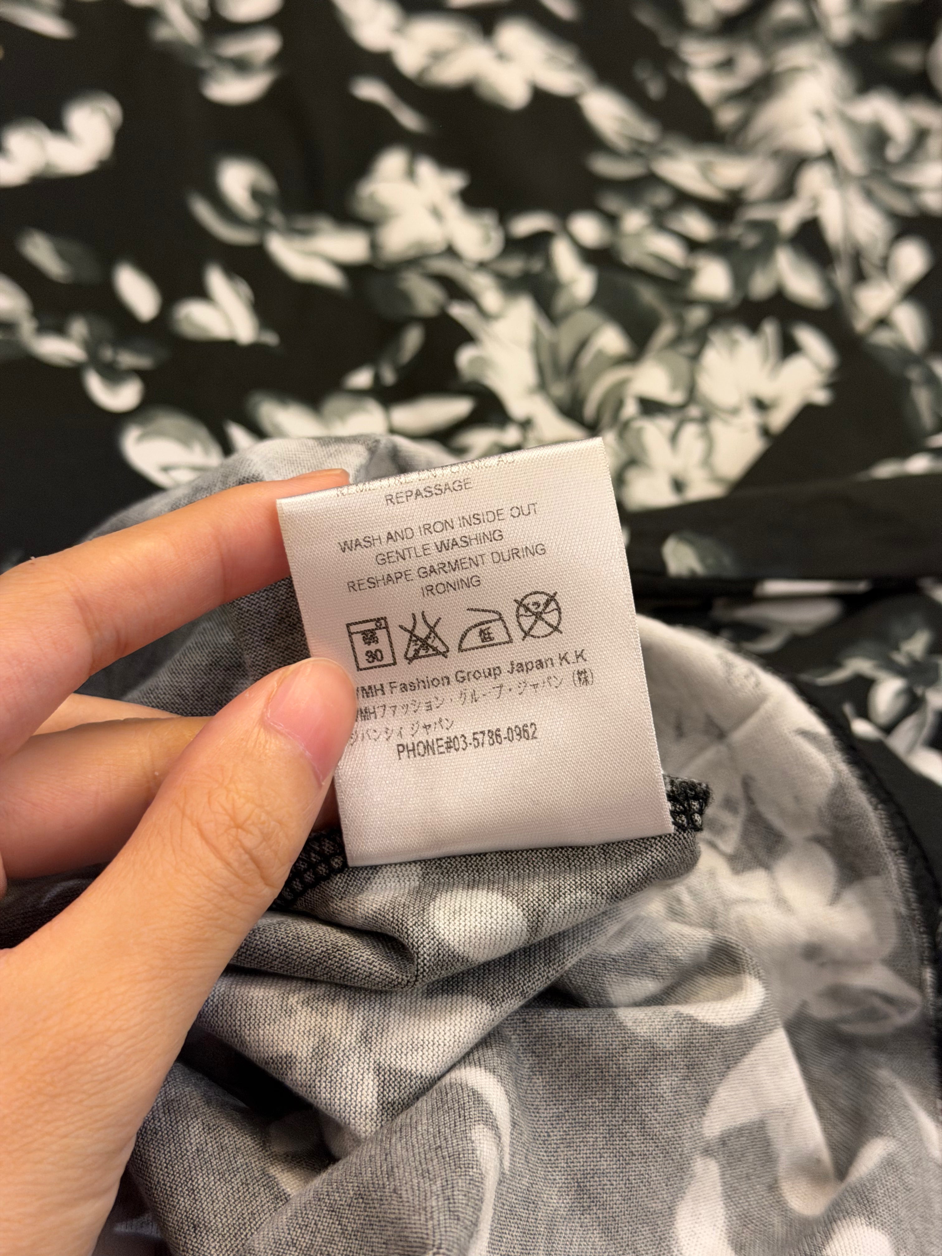 Givenchy Floral Print Tee -
White/Black