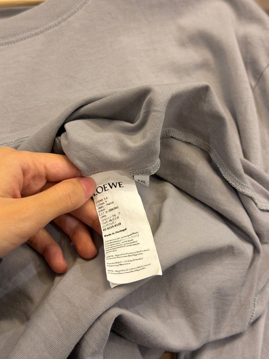 Loewe Embroidered
Two-Tone Anagram Pocket
Tee - Grey