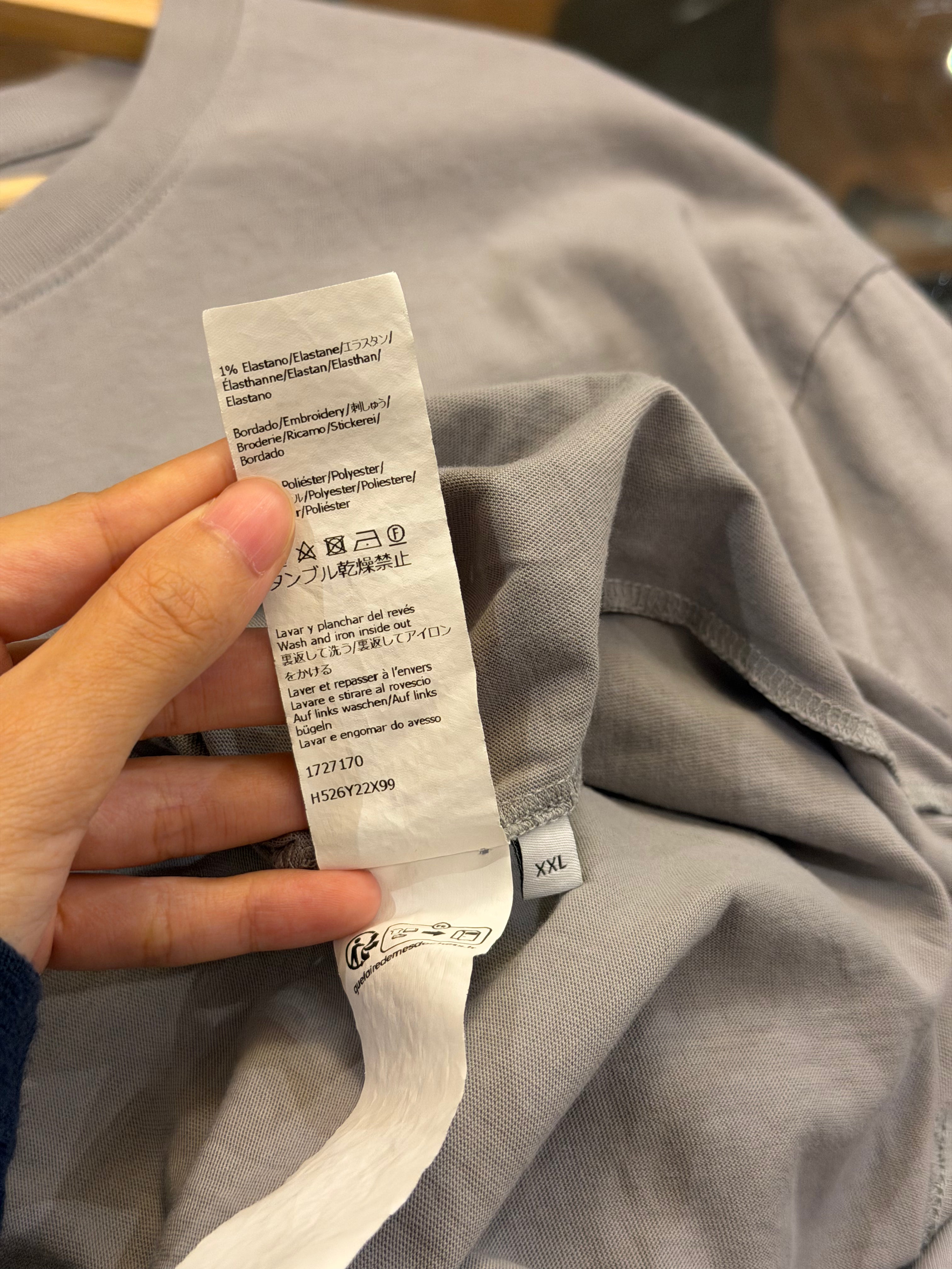 Loewe Embroidered
Two-Tone Anagram Pocket
Tee - Grey