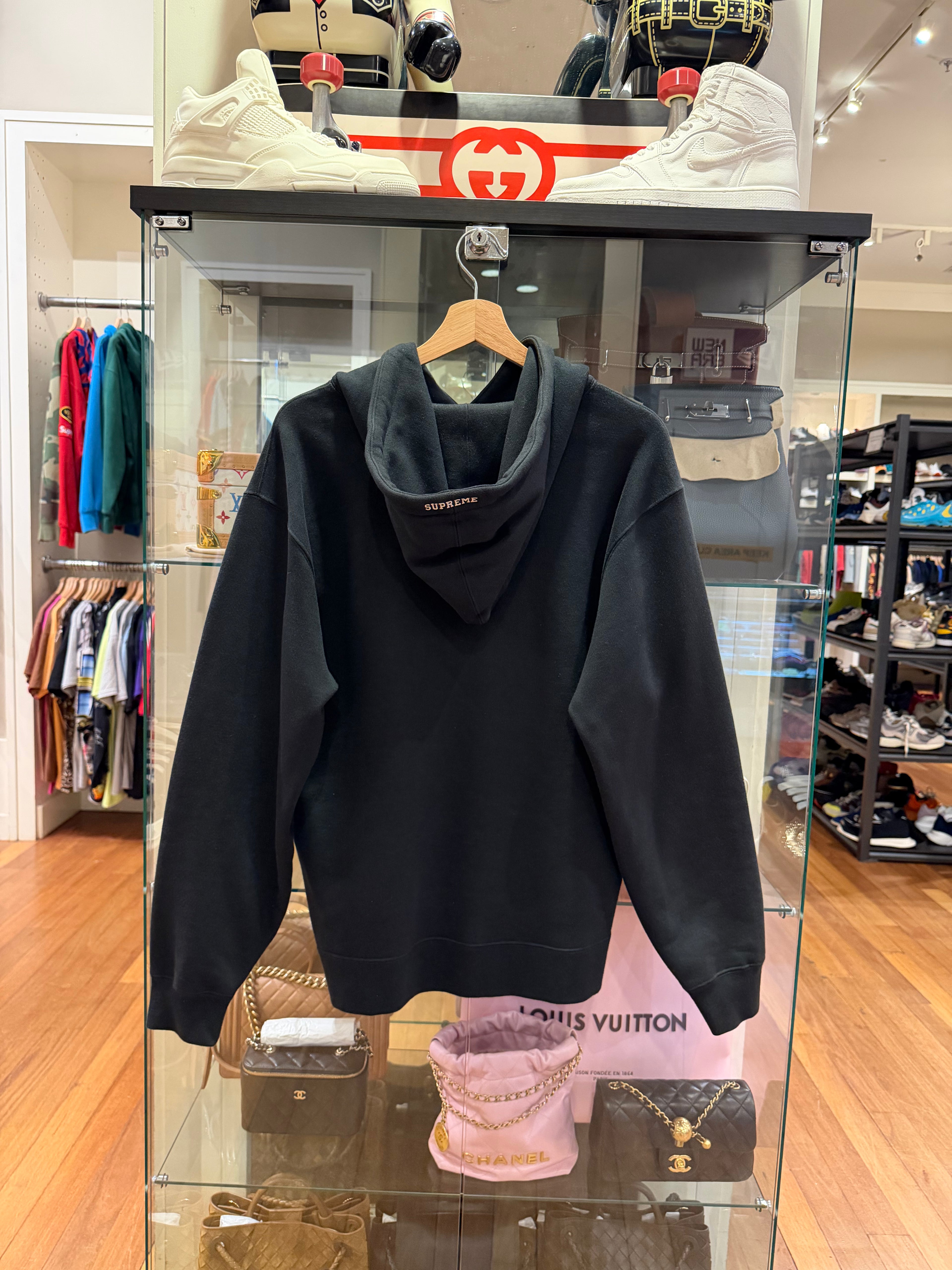 Nike x Supreme Leather
Appliqué Hoodie FW18 - Black