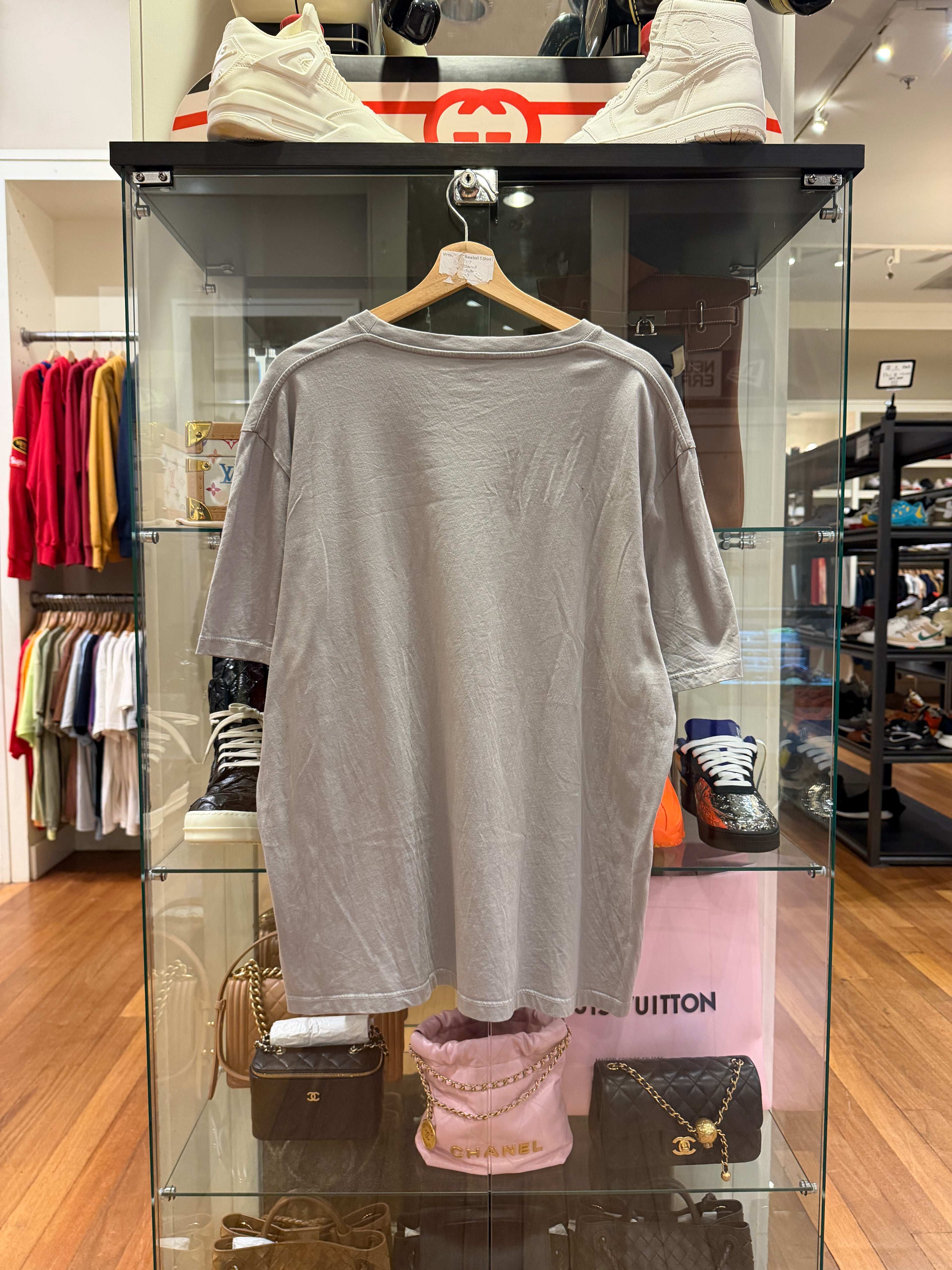 Loewe Embroidered
Two-Tone Anagram Pocket
Tee - Grey