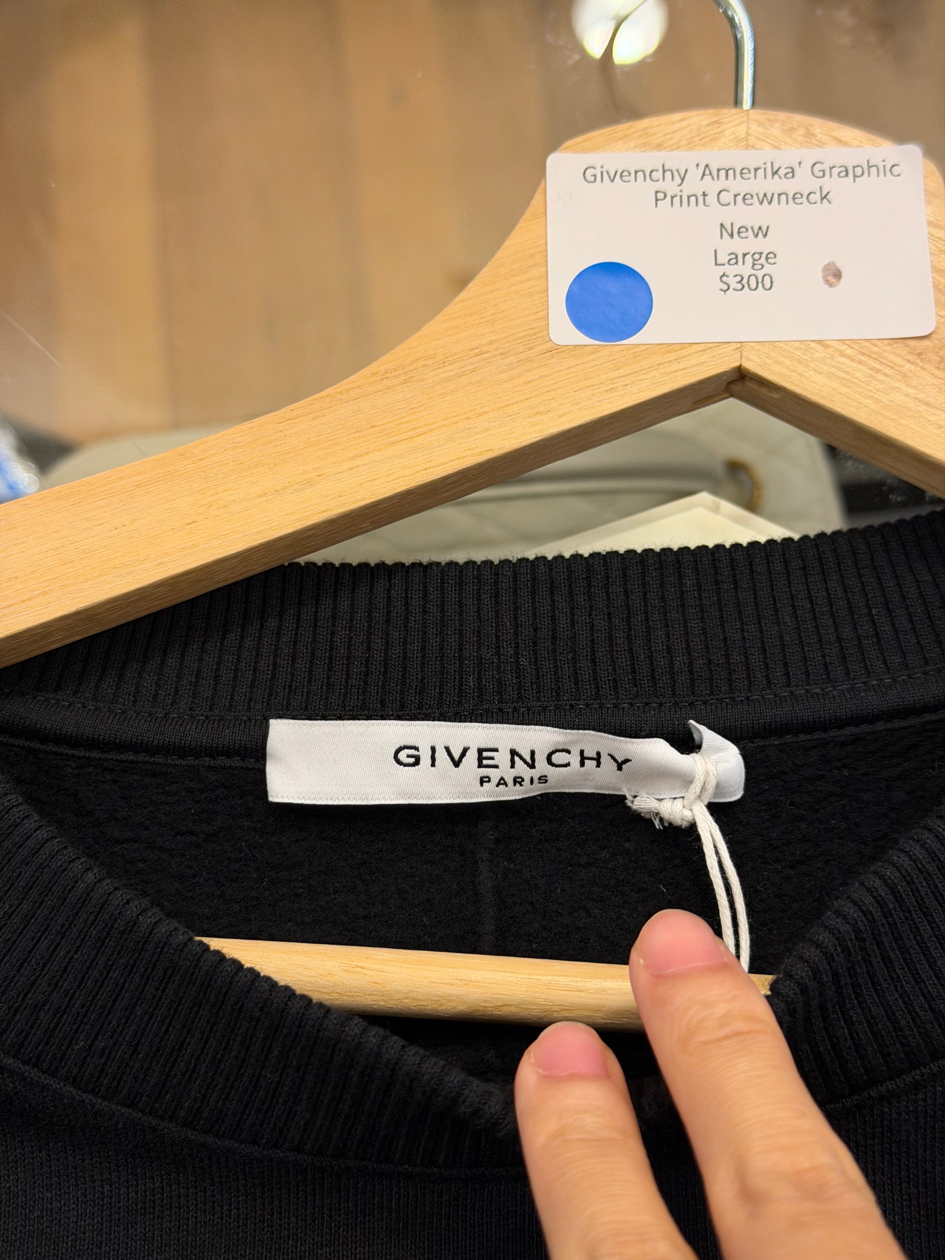 Givenchy 'Amerika' Graphic
Print Crewneck