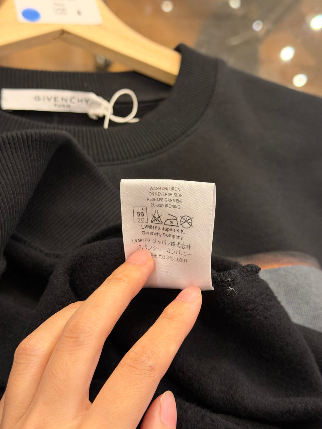 Givenchy 'Amerika' Graphic
Print Crewneck