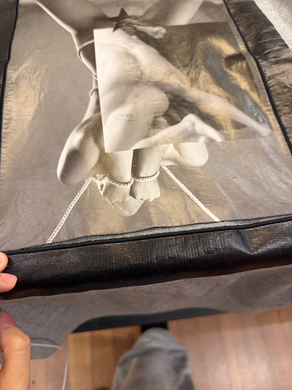 Givenchy Robert
Mapplethrope Bondage
Crewneck - Grey