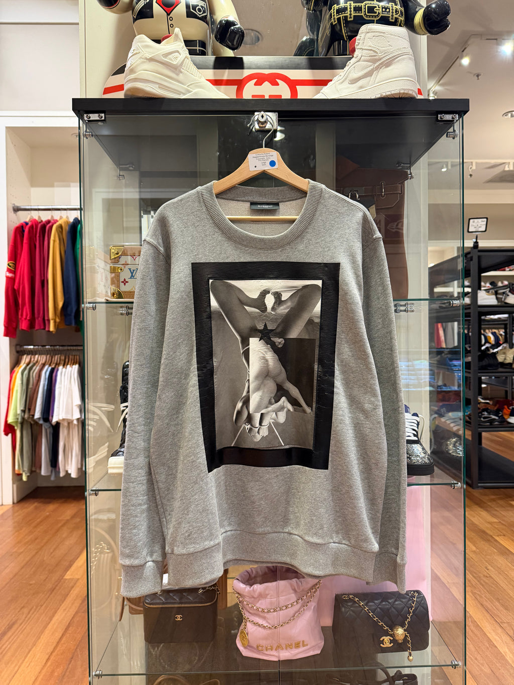Givenchy Robert
Mapplethrope Bondage
Crewneck - Grey
