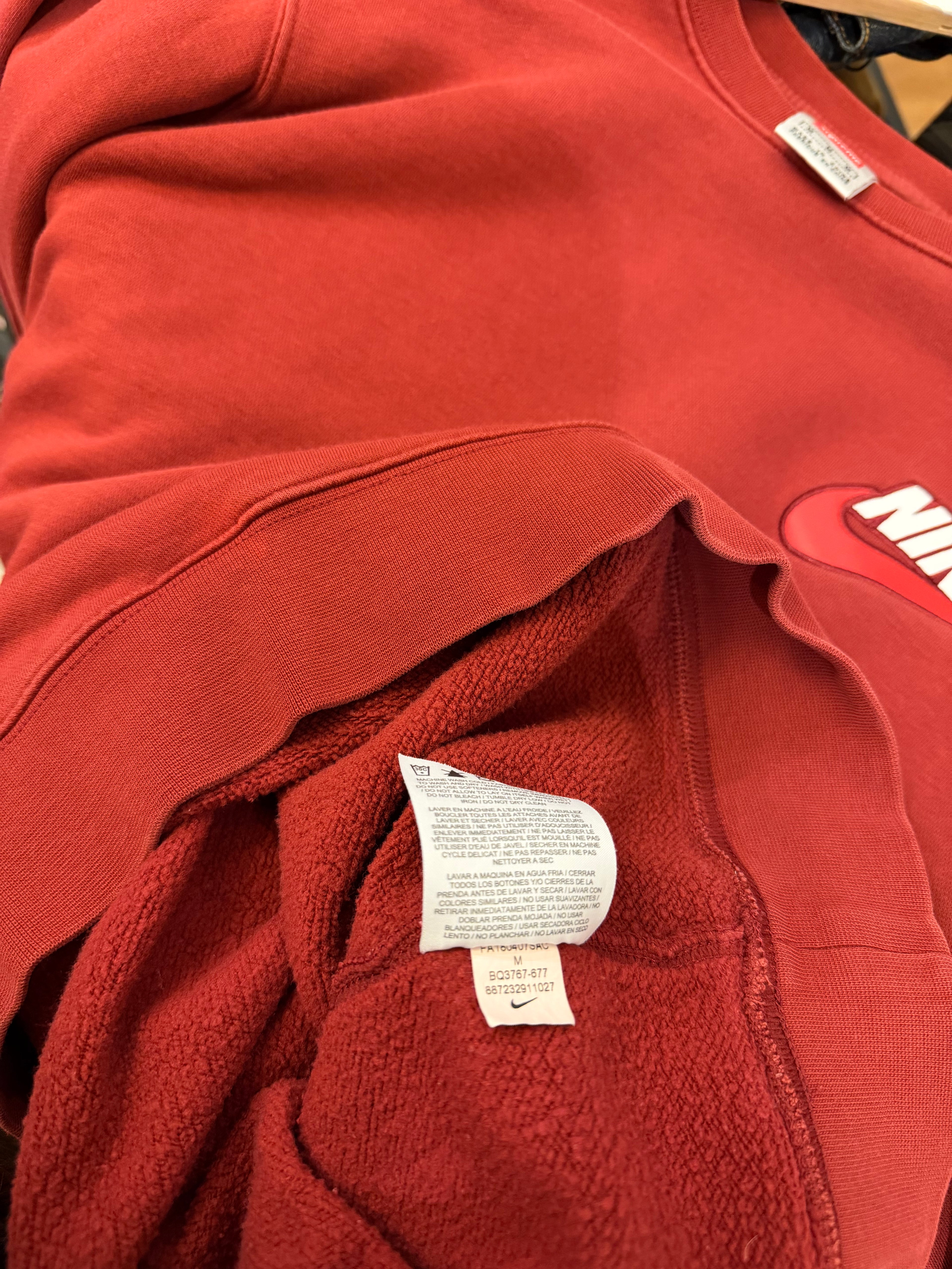 Supreme Nike Crewneck-
Burgundy