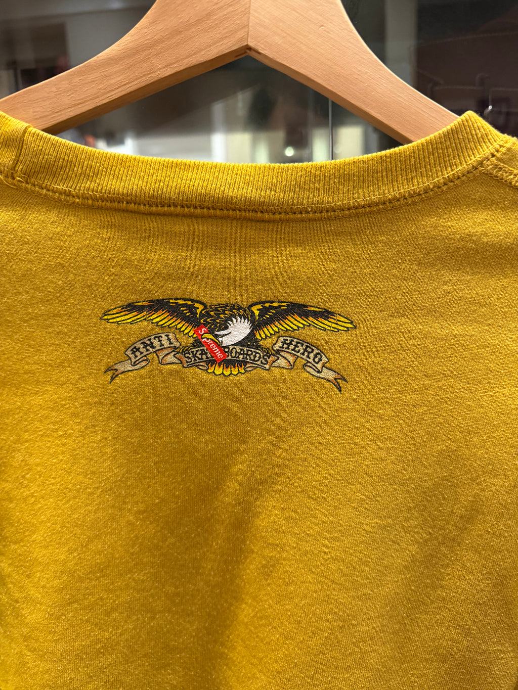 Supreme Antihero Pope
Crewneck - Mustard