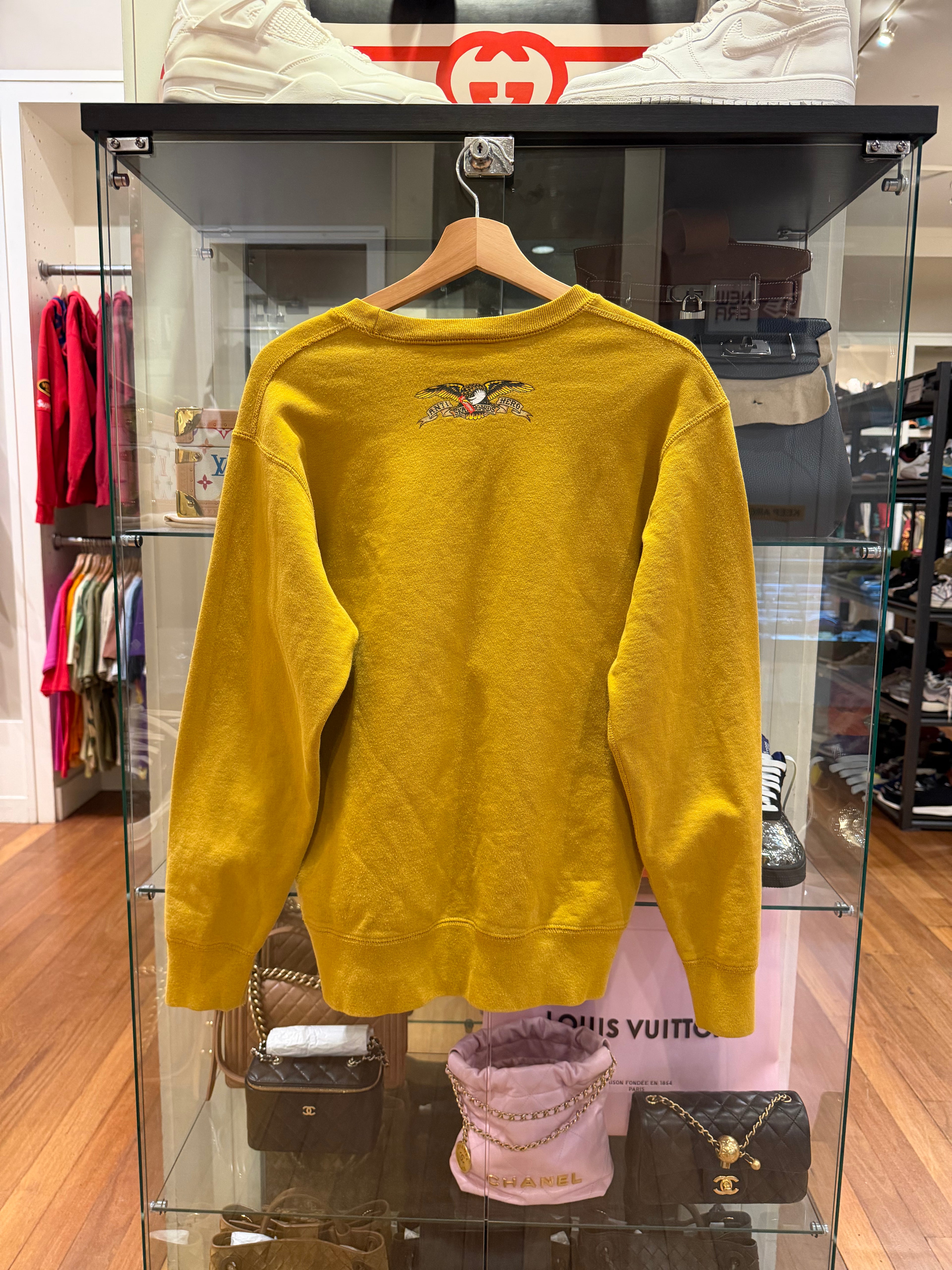 Supreme Antihero Pope
Crewneck - Mustard