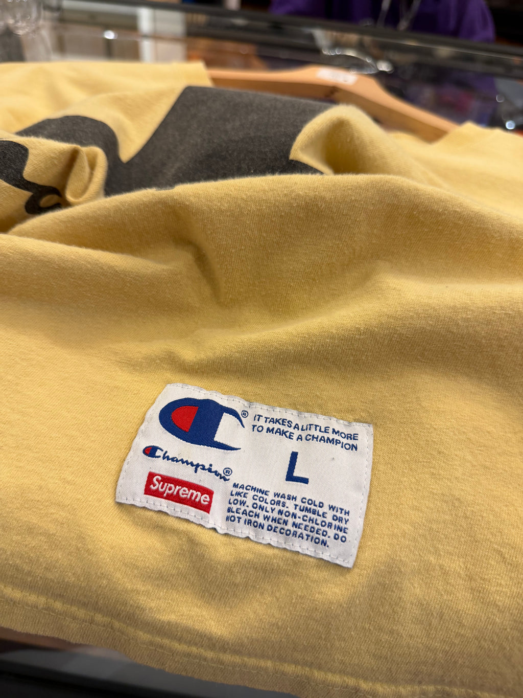 Supreme x
Champion Longsleeve Beige