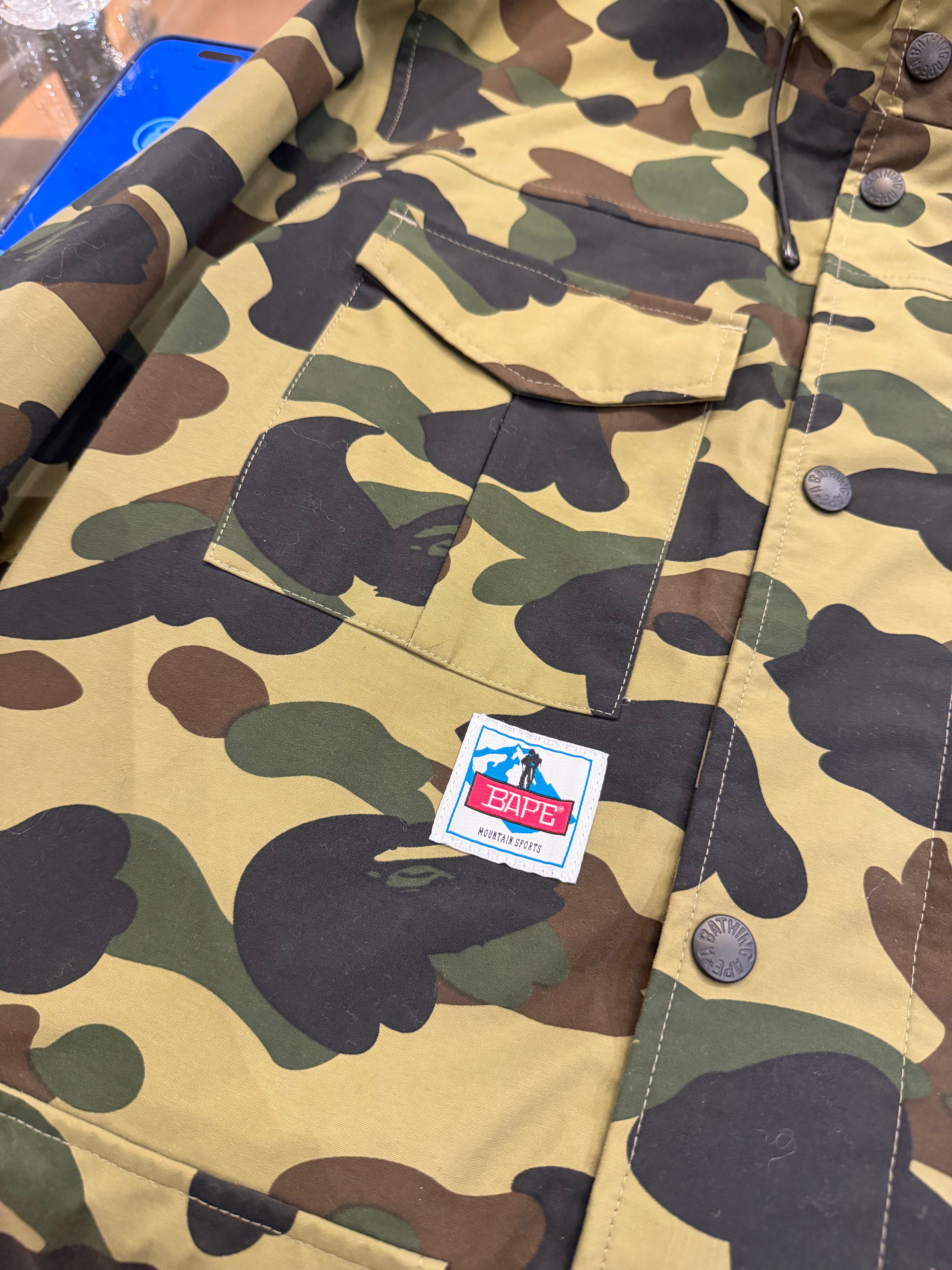 Bape GORE-TEX 1st Camo
Shell Jacket - Camo