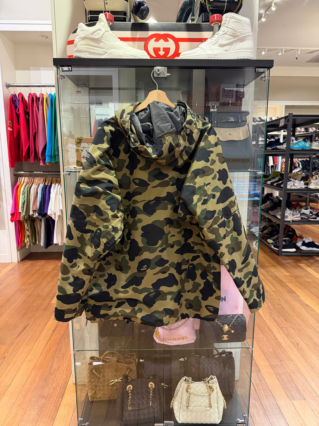 Bape GORE-Tex 1st Camo
Snowboard Jacket - Green