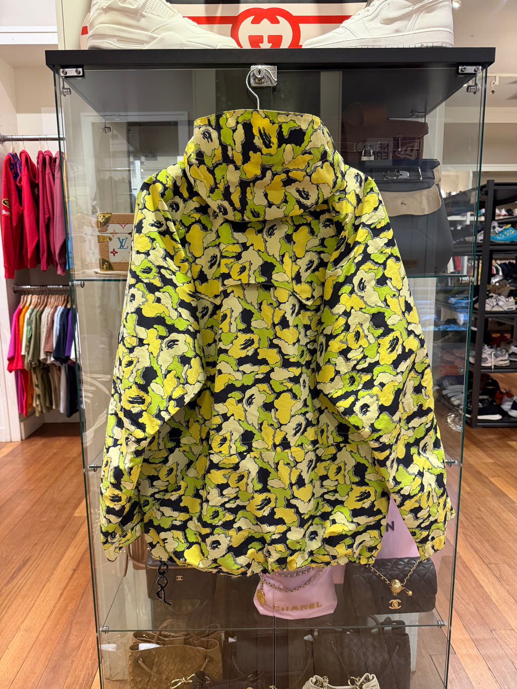Bape x Kaws OG Cloud Camo
Snowboard Jacket -
Green/Yellow