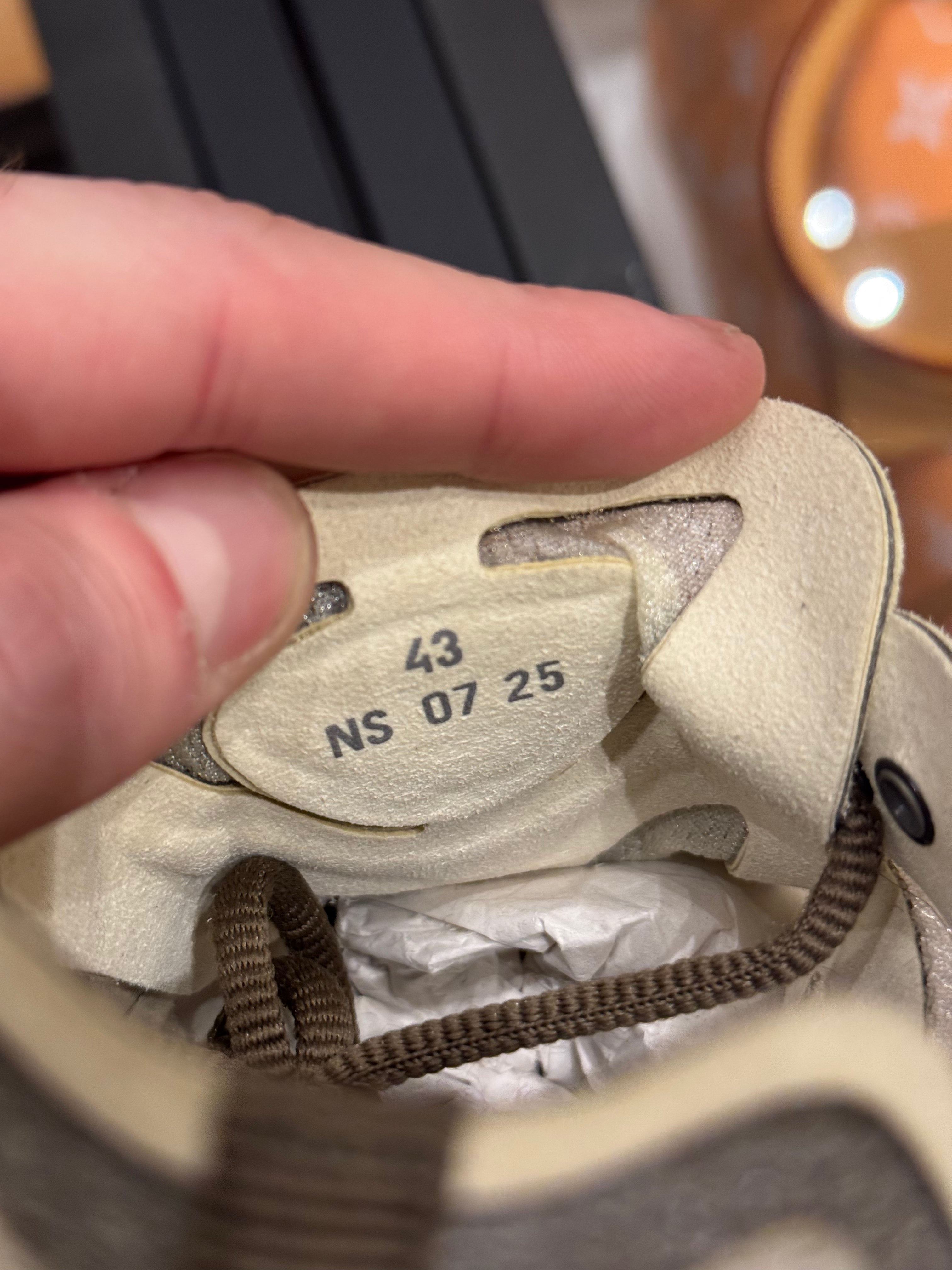 Dior B30 Countdown Tech Sneaker - Beige