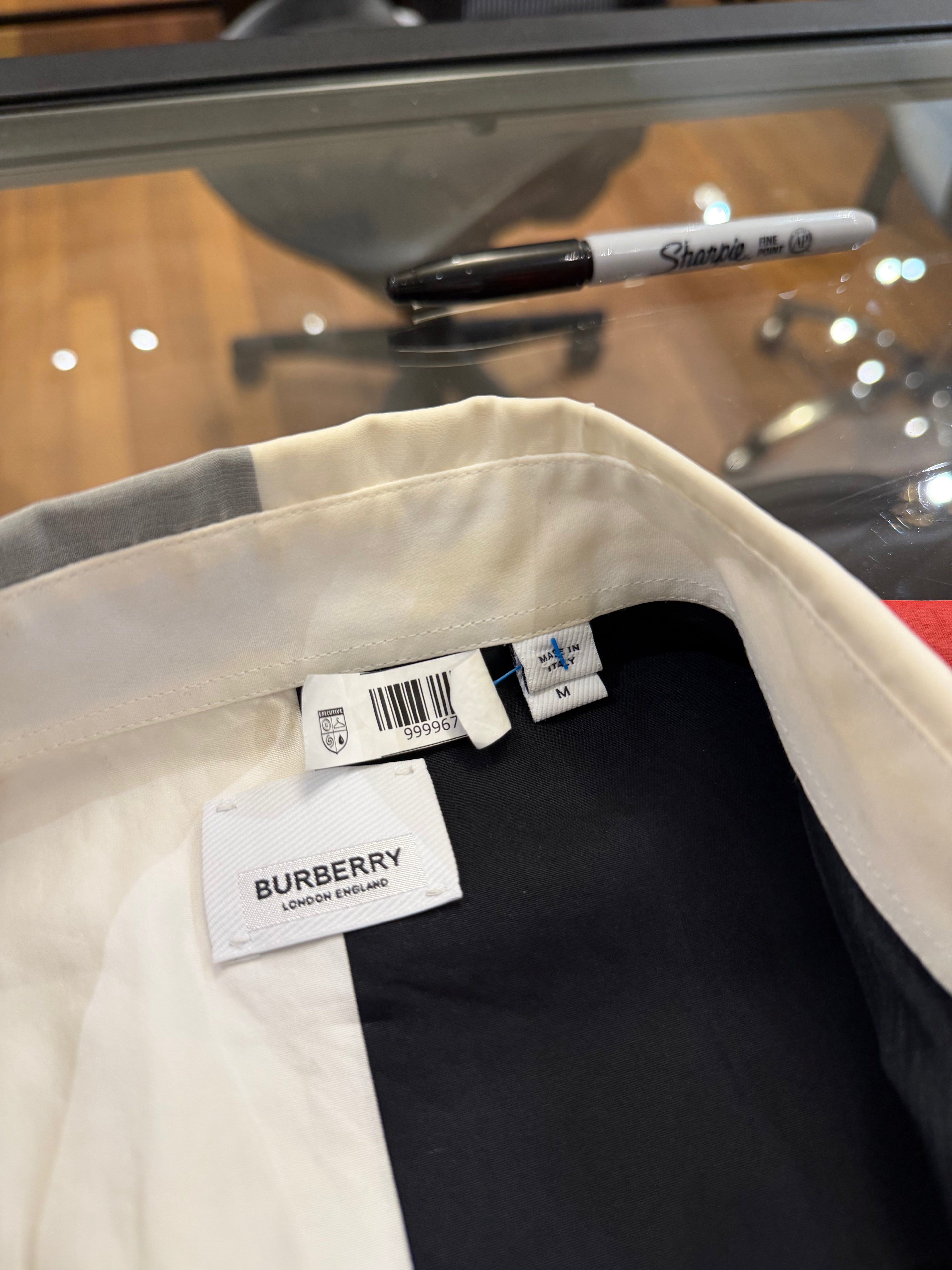 Burberry Passport Print
Button Up Shirt