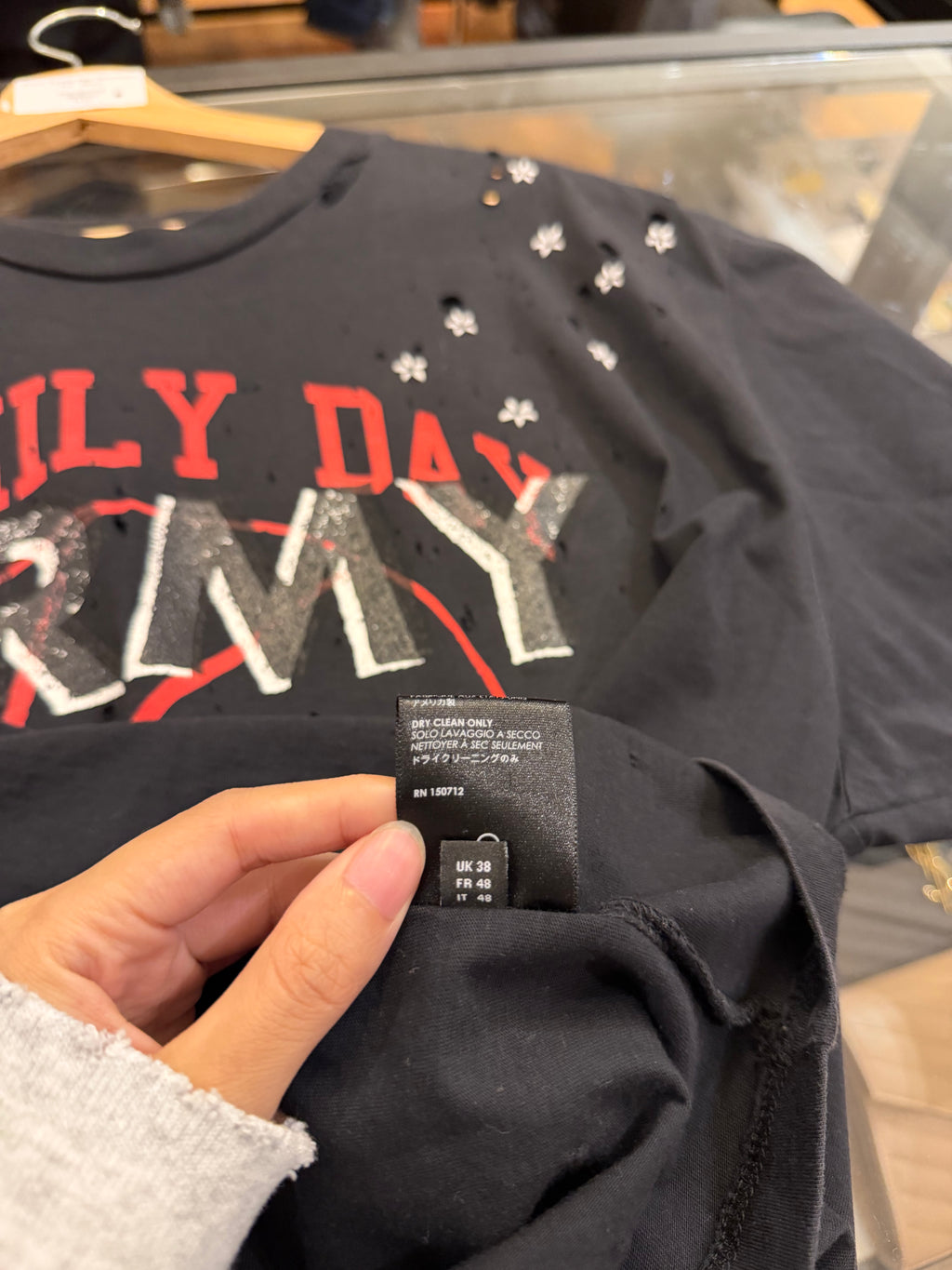 Amiri 'Family Day' Distressed
Tee - Black