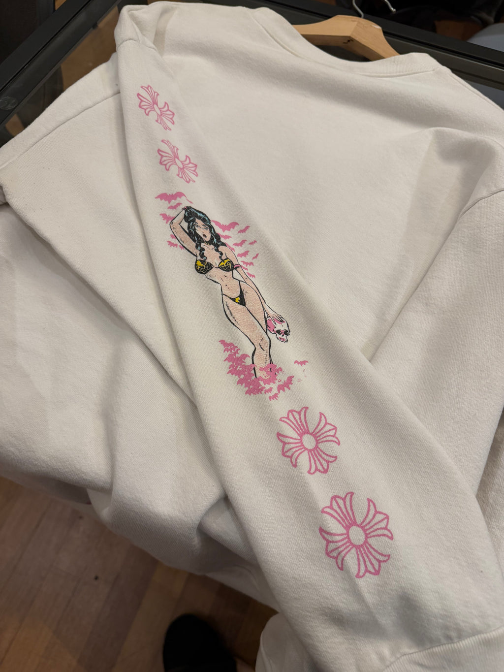 Chrome Hearts x Deadly Doll
Crewneck - White