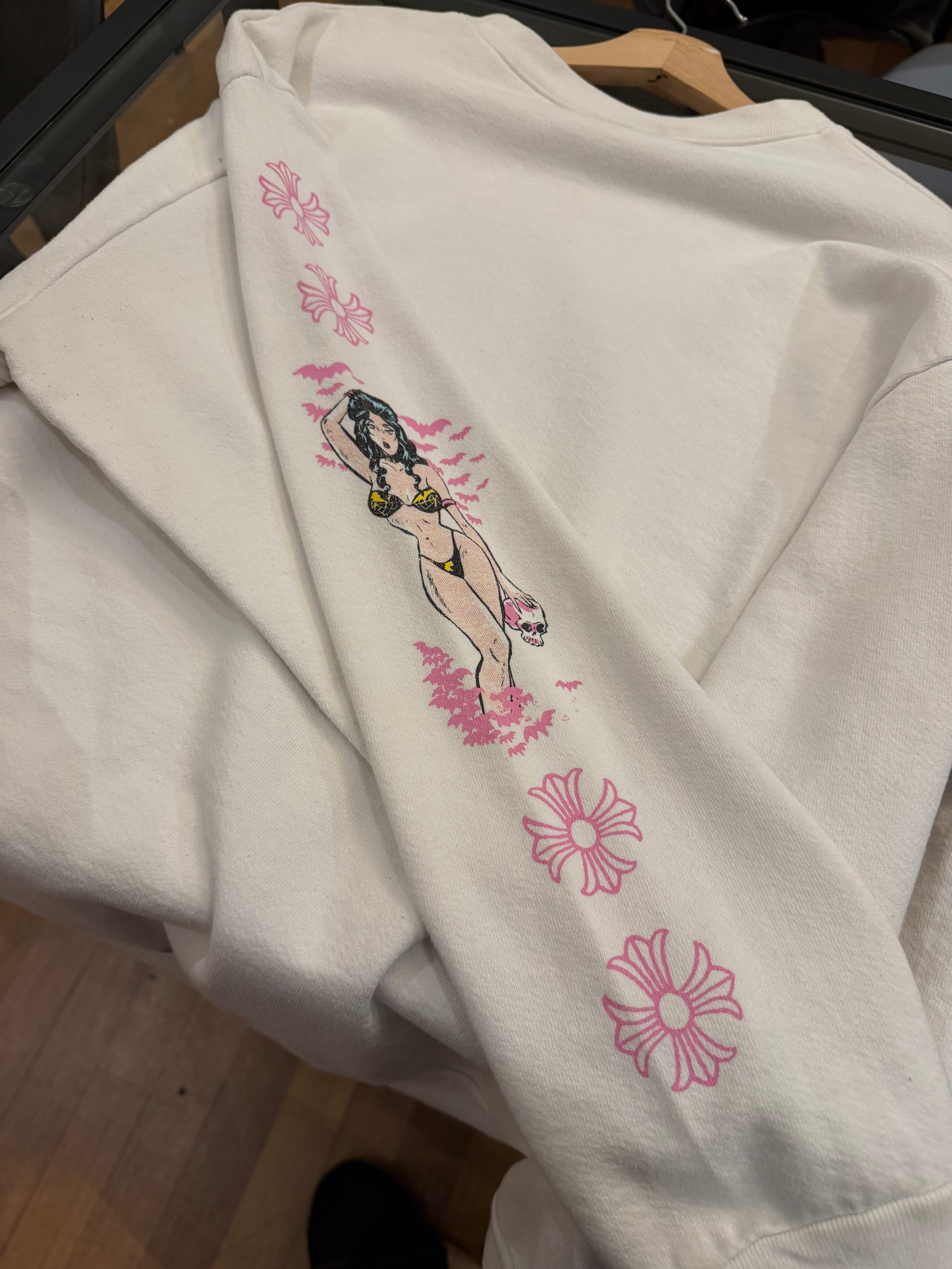 Chrome Hearts x Deadly Doll
Crewneck - White