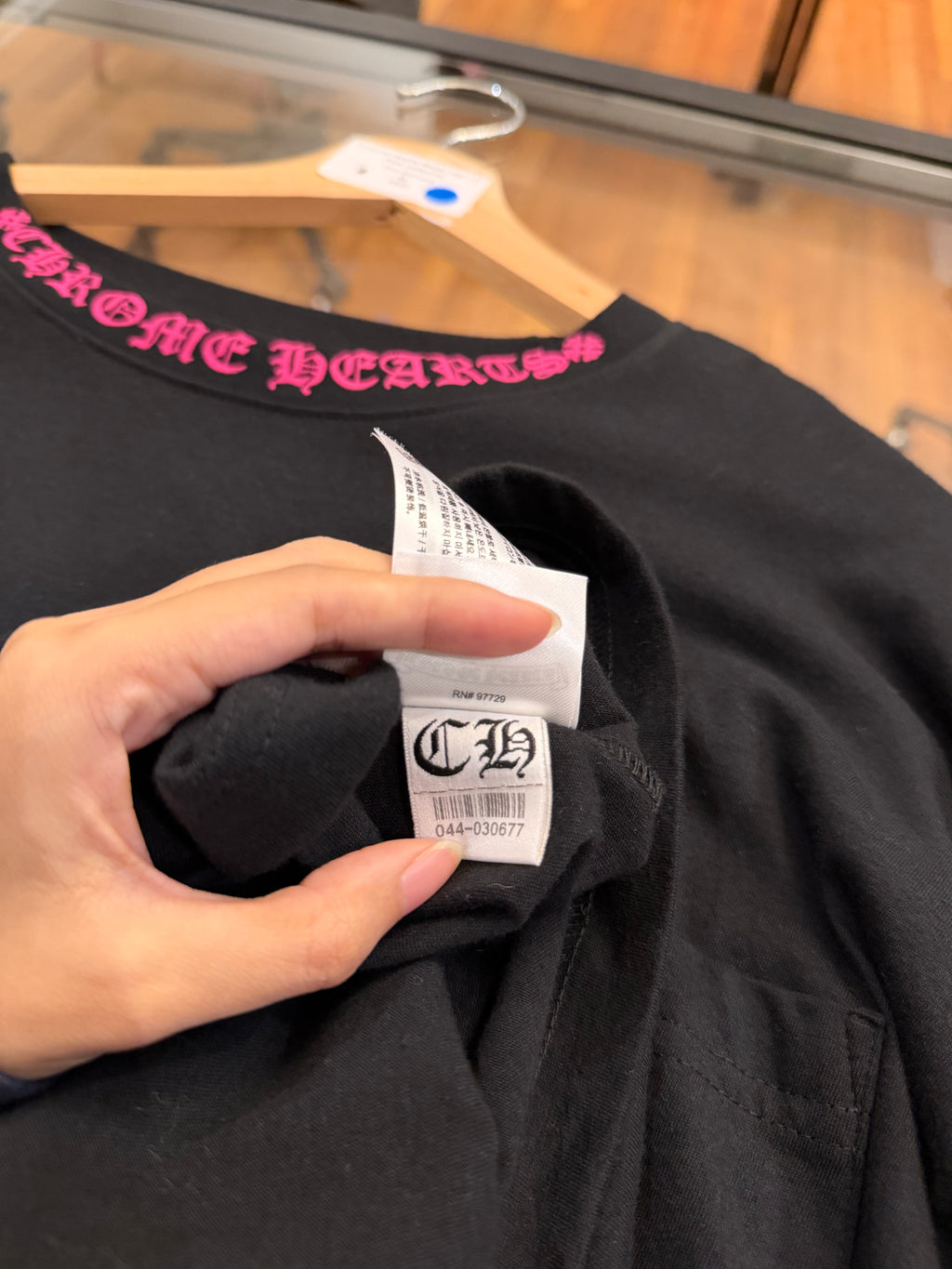Chrome Hearts Neck Logo LS -
Pink Lettering
