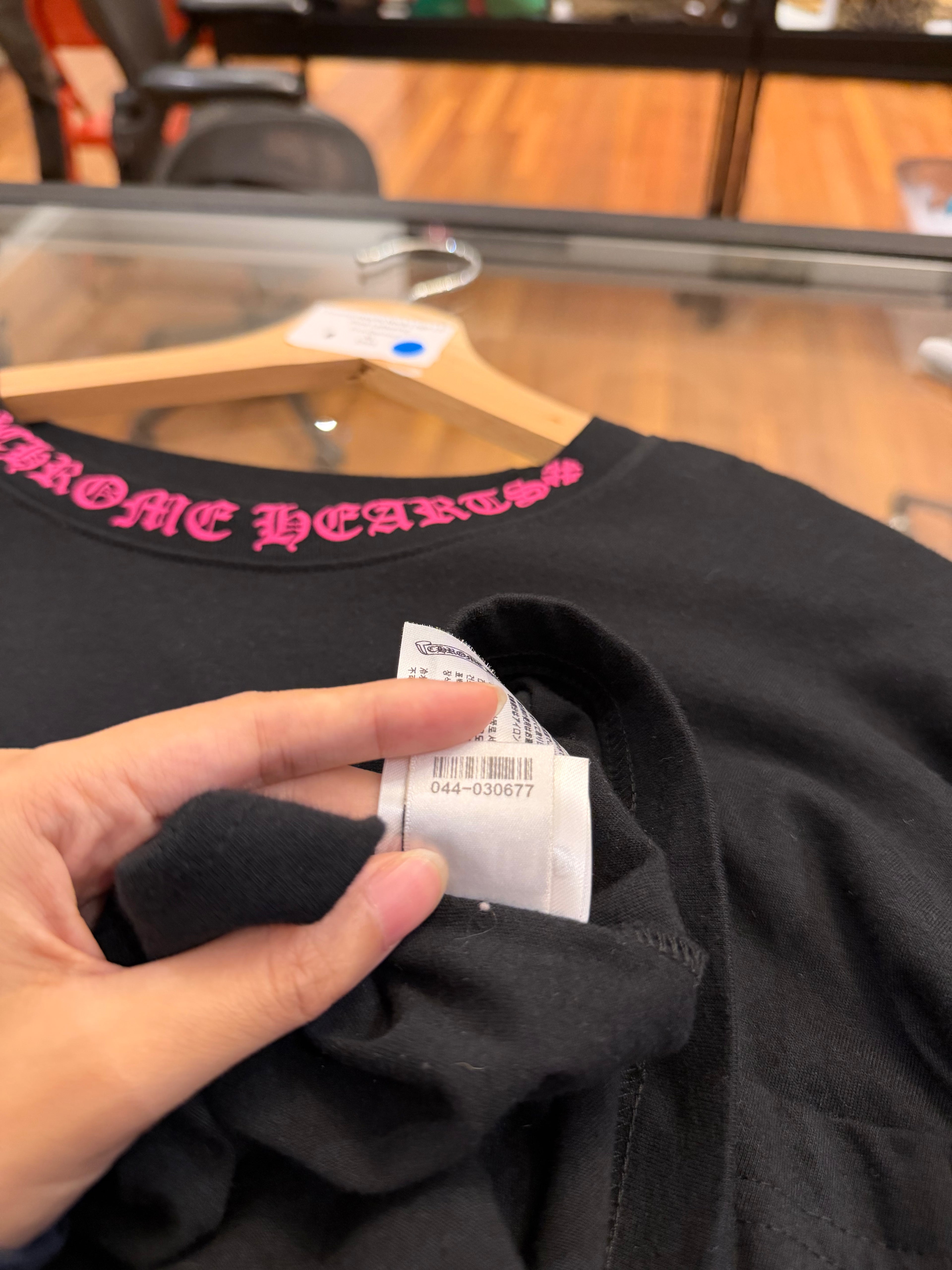 Chrome Hearts Neck Logo LS -
Pink Lettering