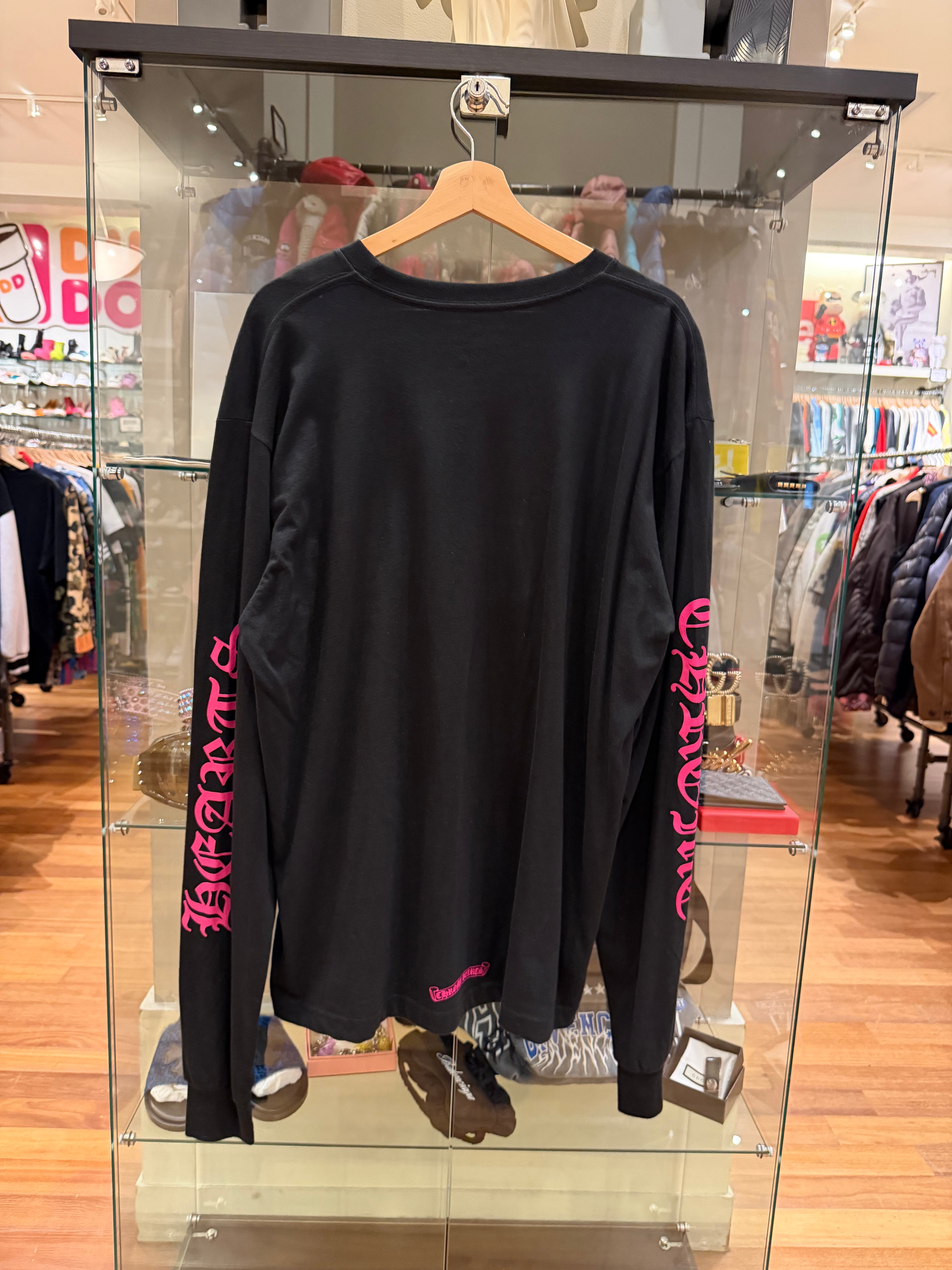 Chrome Hearts Neck Logo LS -
Pink Lettering