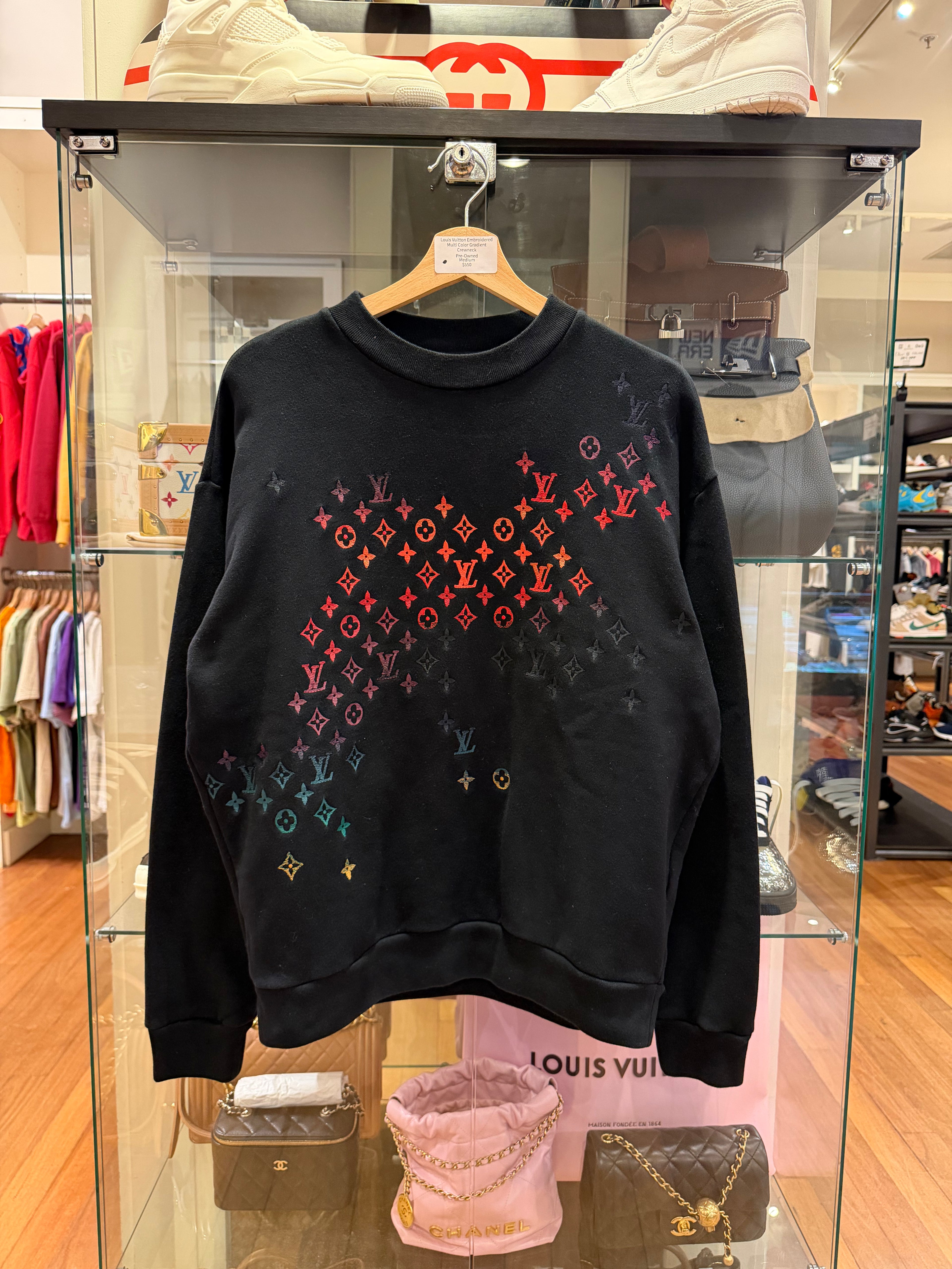 Louis Vuitton Embroidered
Multi Color Gradient
Crewneck