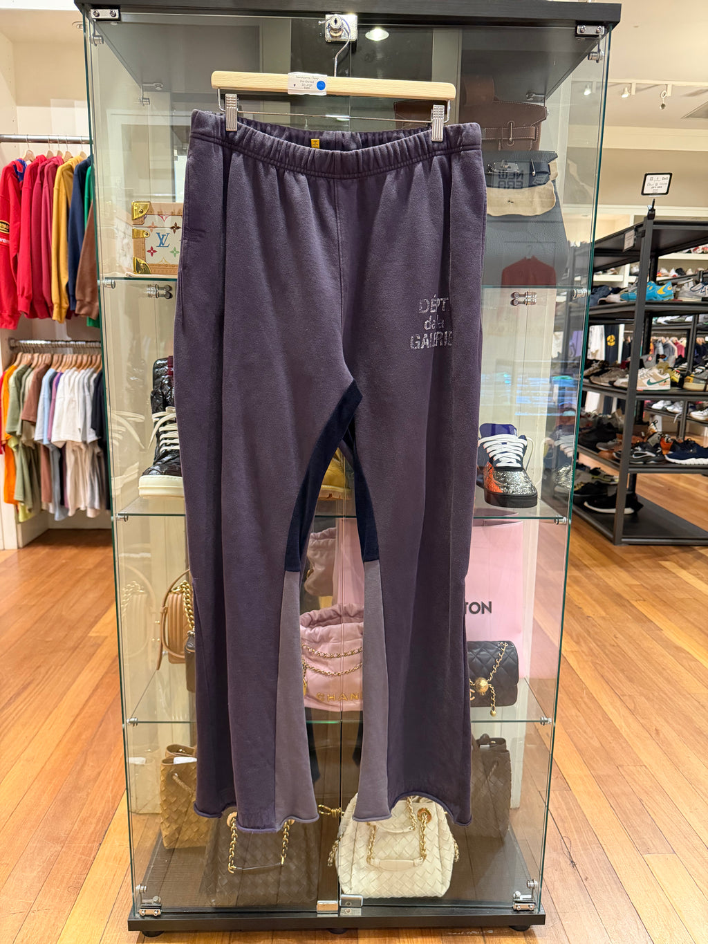 Gallery French Logo Flared
Sweatpants - Navy