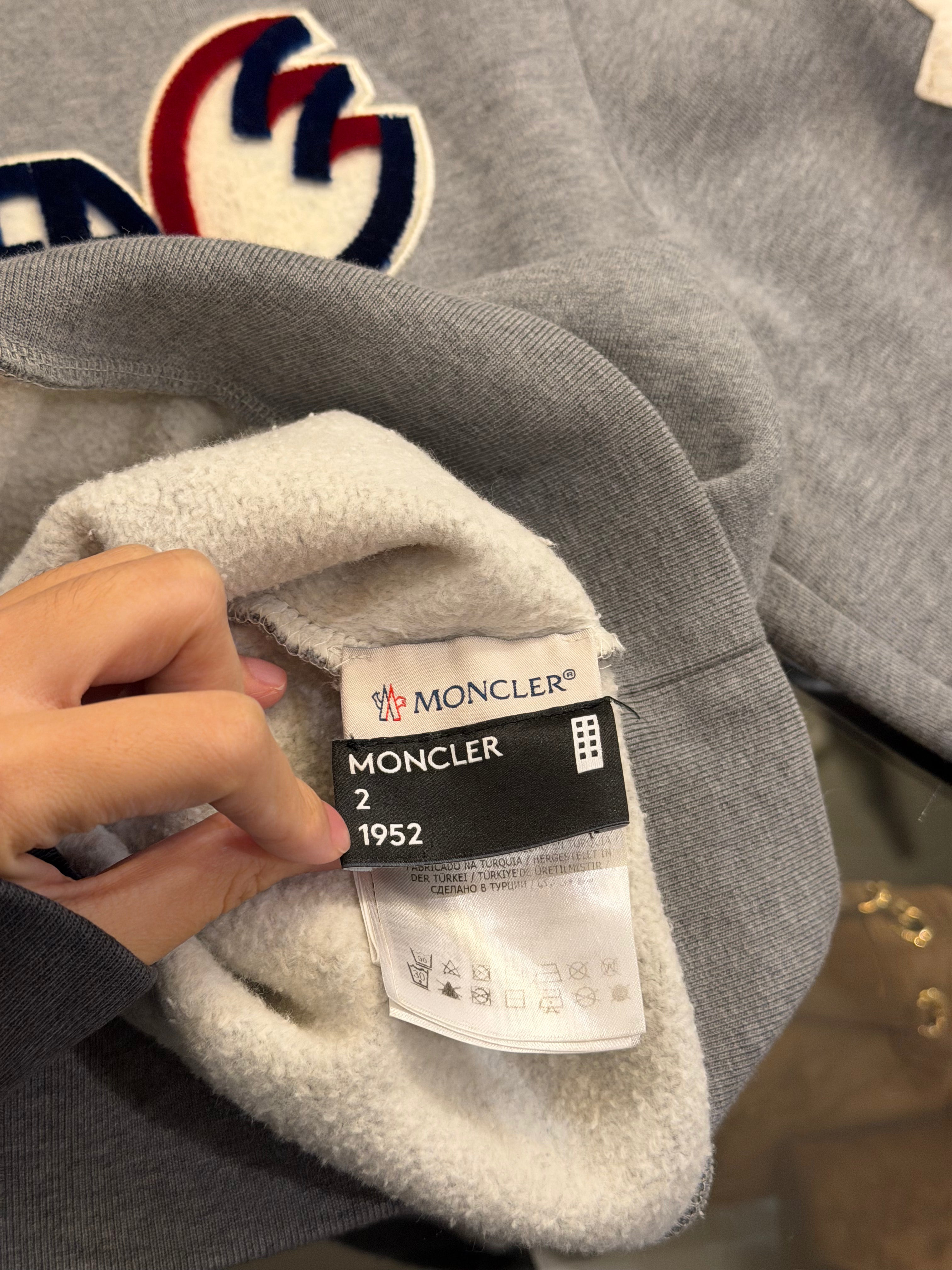 Moncler Genius 2 1952 Logo
Crewneck - Grey