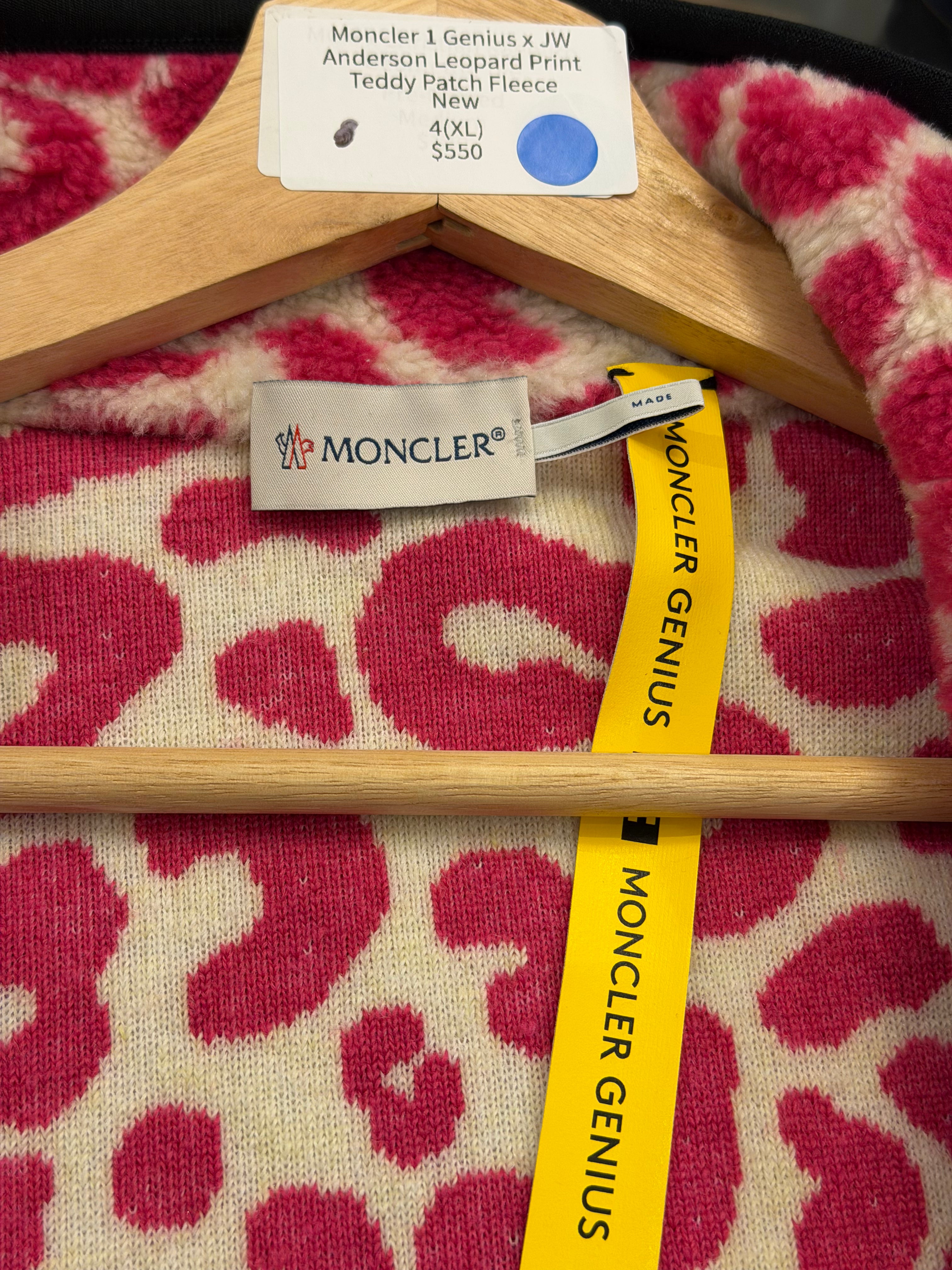 Moncler 1 Genius x JW
Anderson Leopard Print
Teddy Patch Fleece