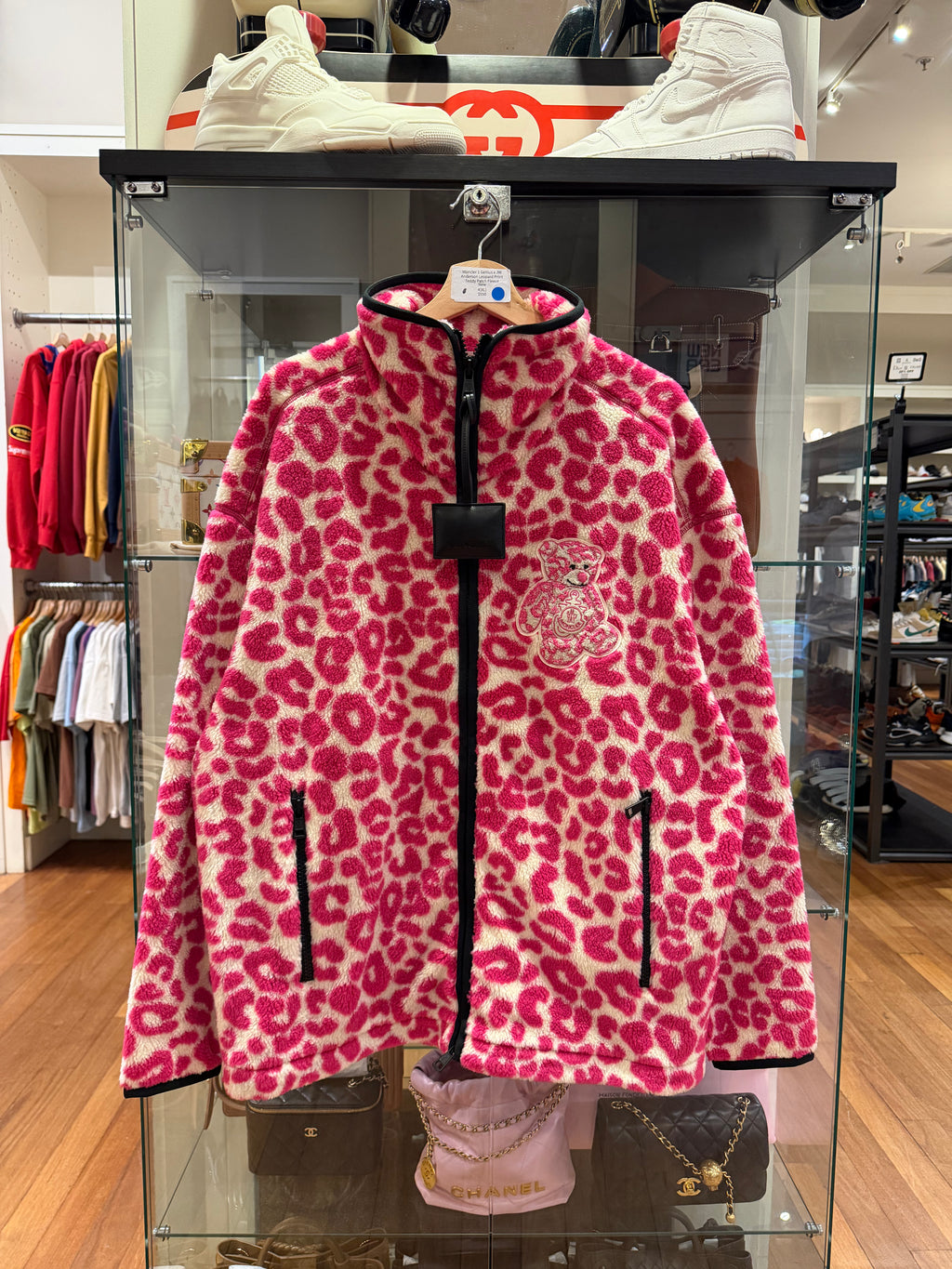 Moncler 1 Genius x JW
Anderson Leopard Print
Teddy Patch Fleece
