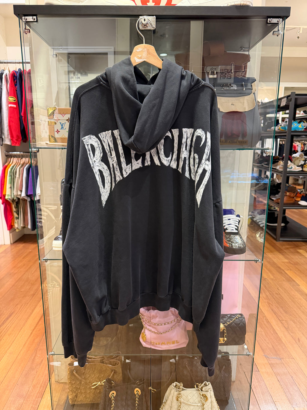 Balenciaga Paris Tropical
Round Hoodie