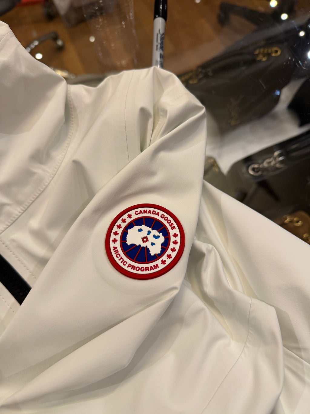 Canada Goose Kenora Rain
Jacket - White