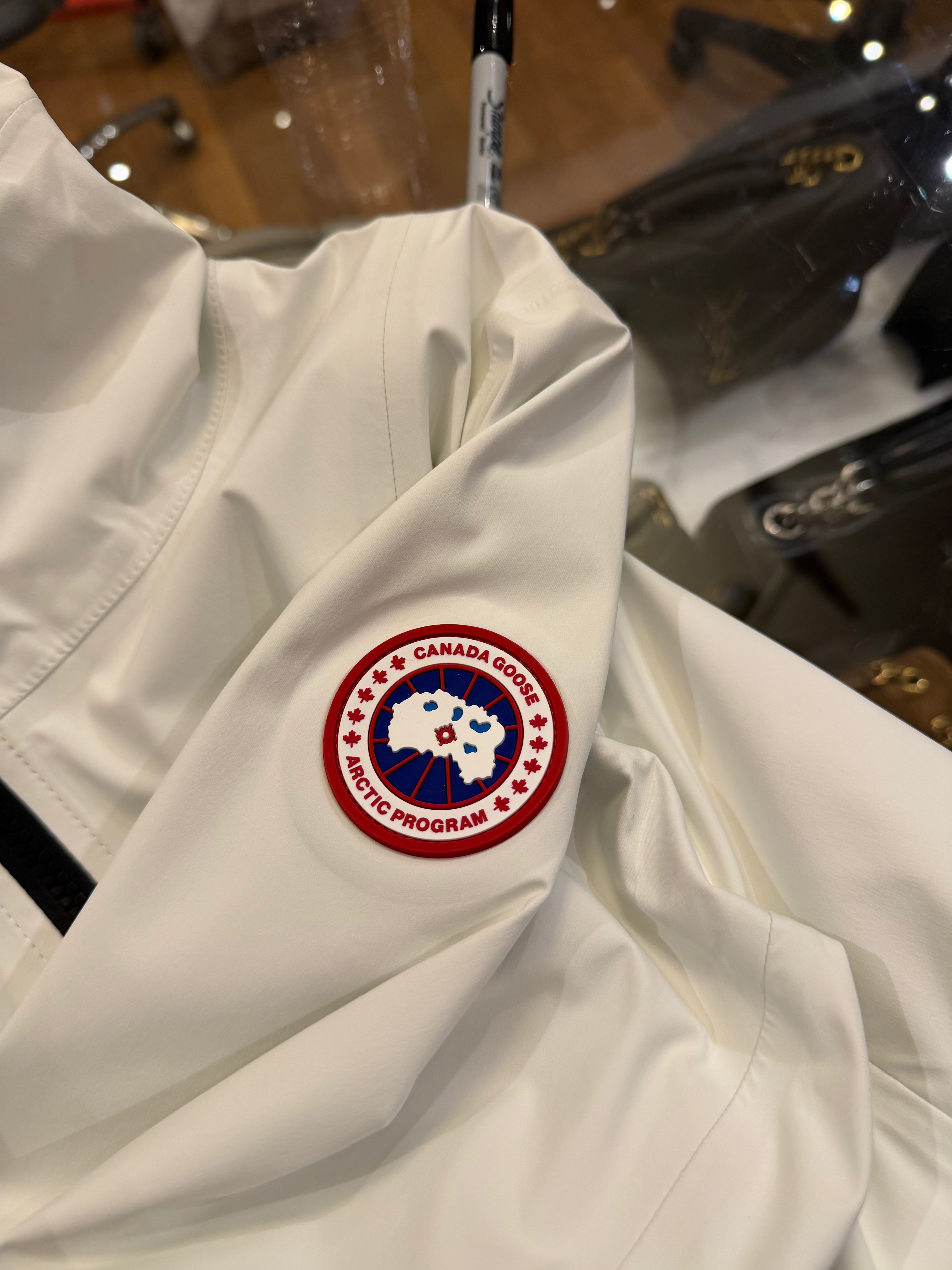 Canada Goose Kenora Rain
Jacket - White