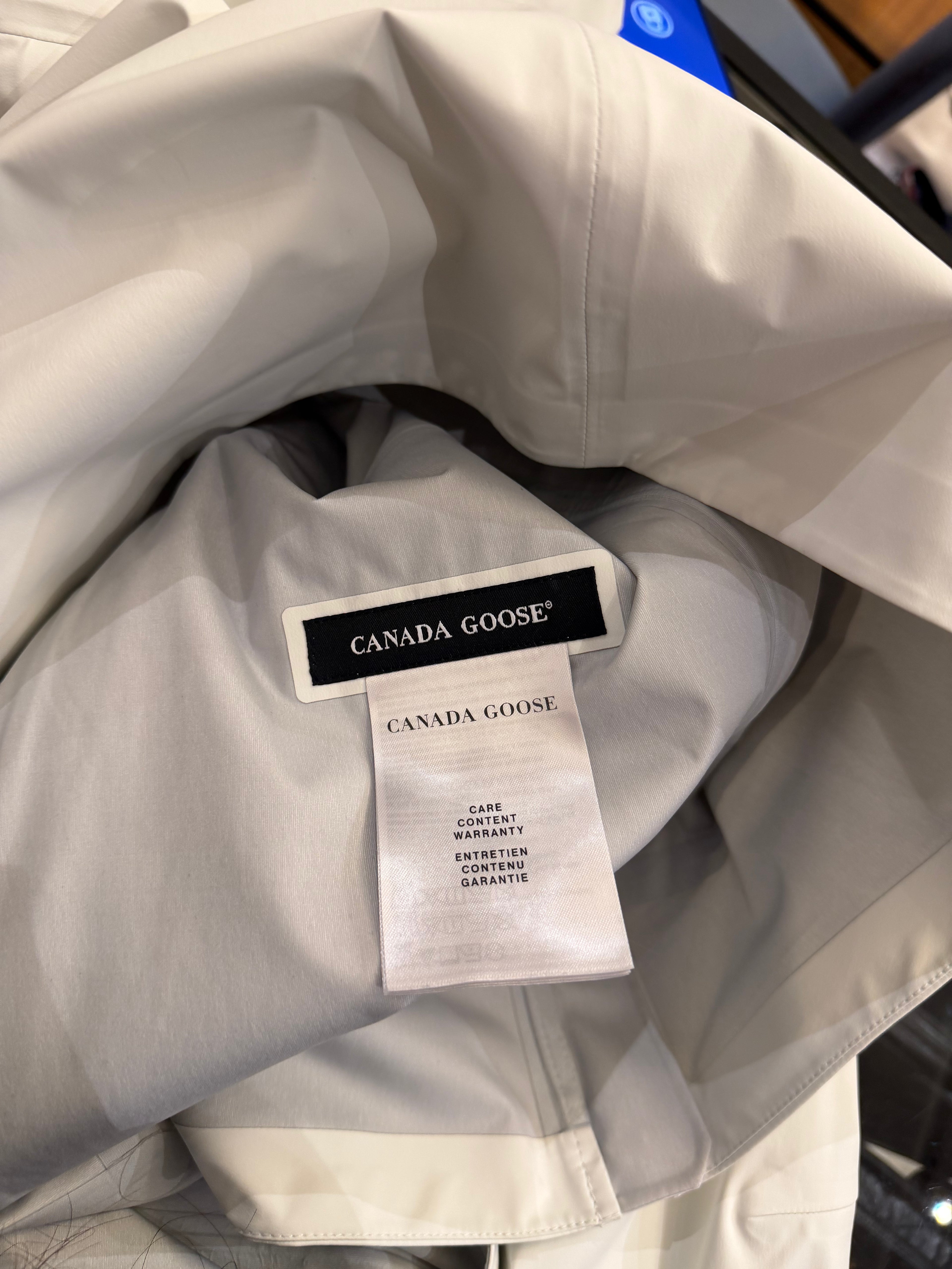 Canada Goose Kenora Rain
Jacket - White