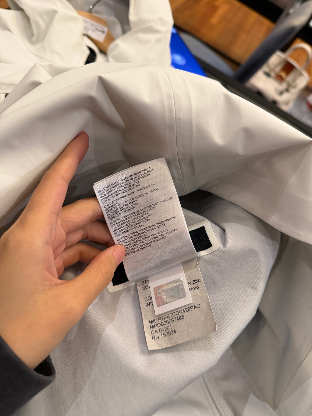 Canada Goose Kenora Rain
Jacket - White