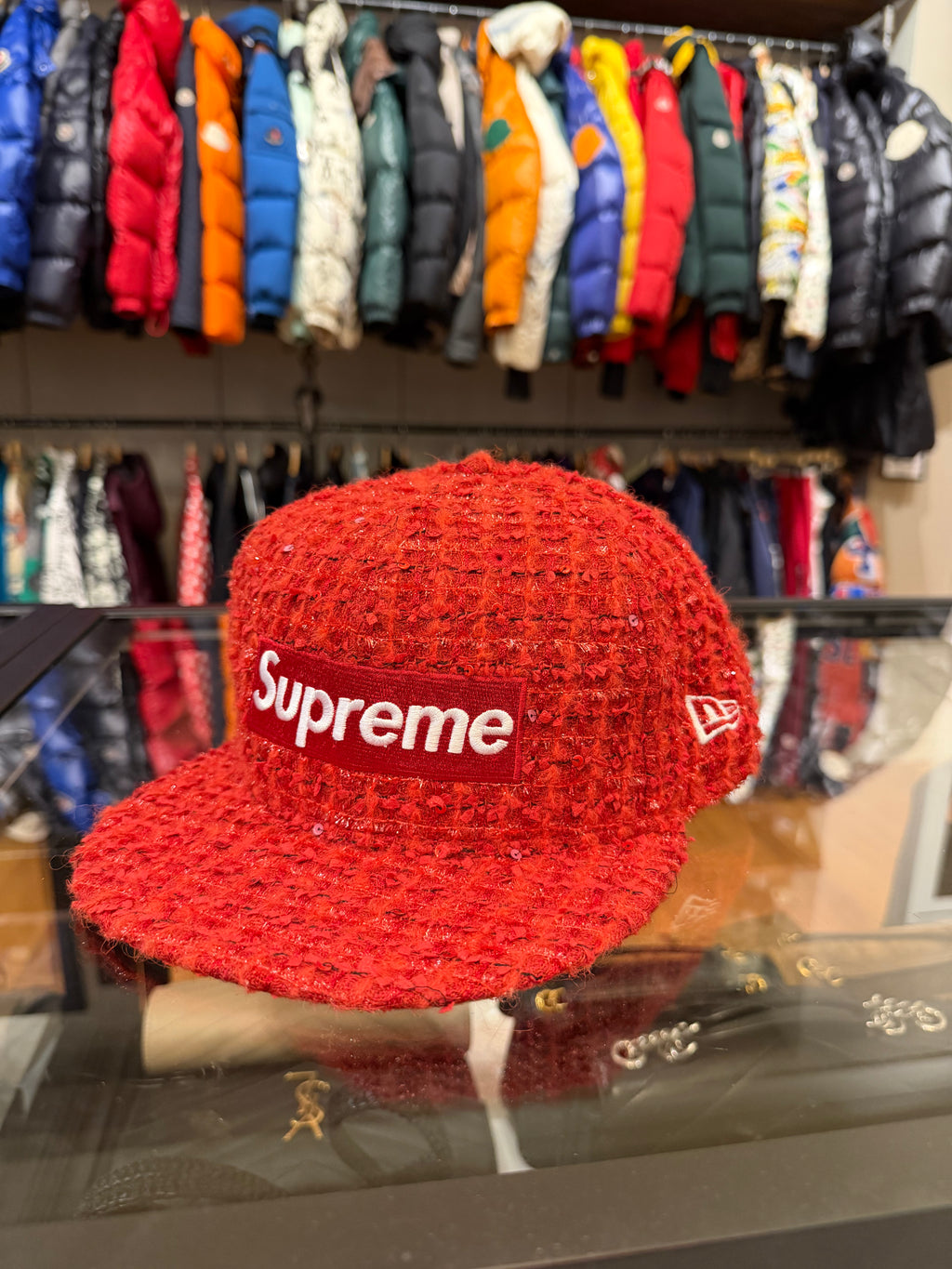 Supreme Bouclé Box Logo New Era®
59FIFTY Fitted Cap