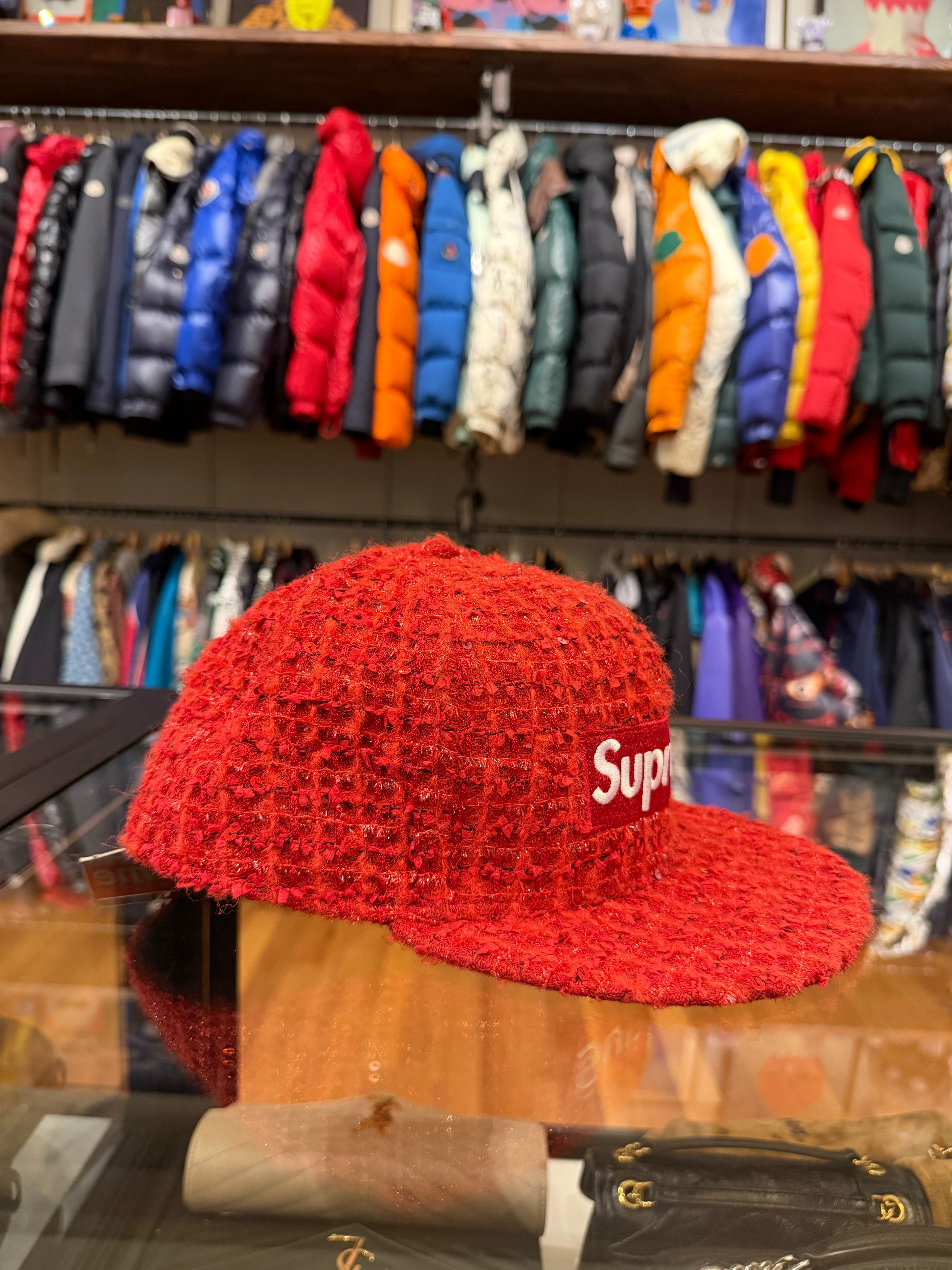 Supreme Bouclé Box Logo New Era®
59FIFTY Fitted Cap
