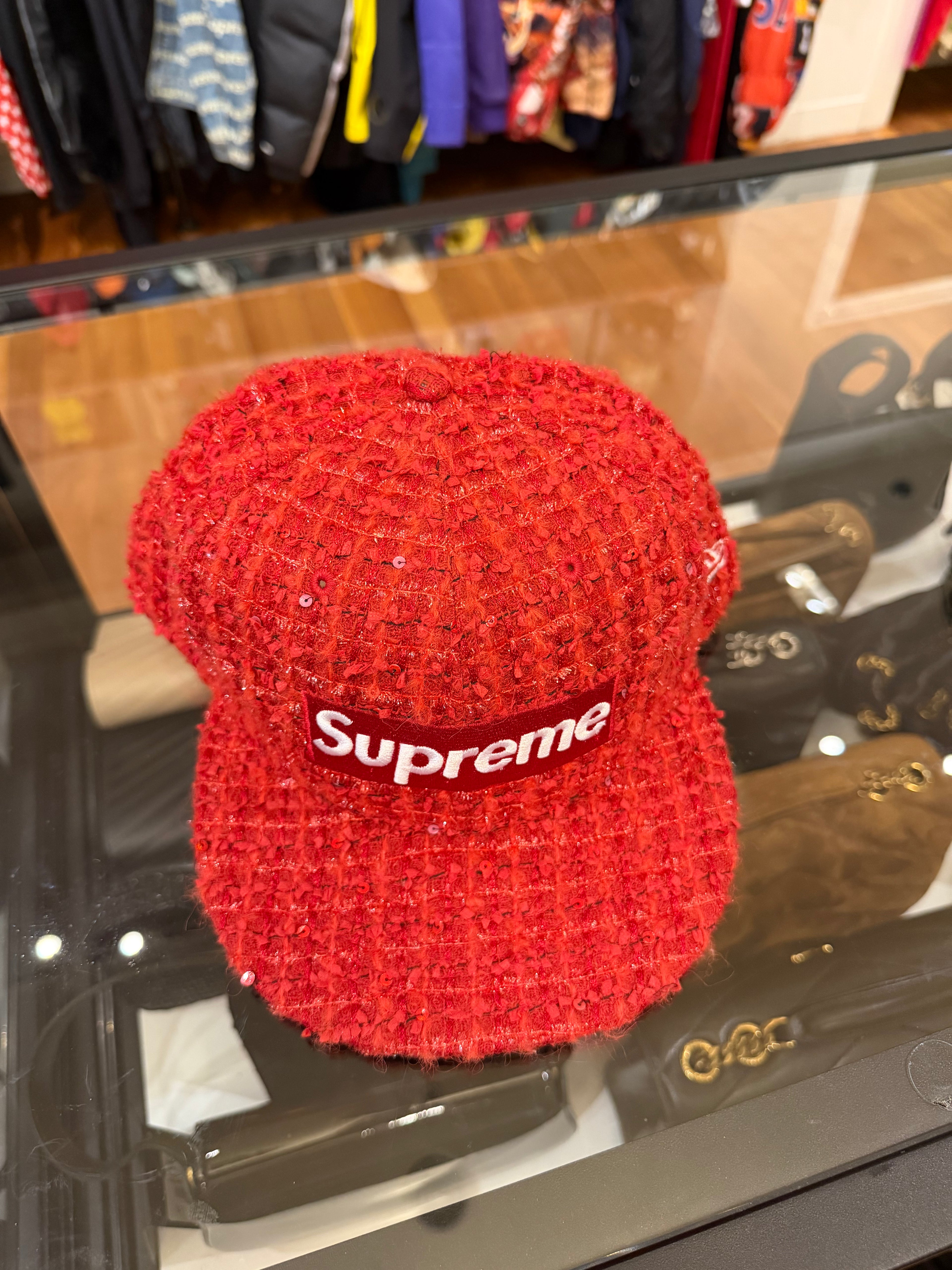 Supreme Bouclé Box Logo New Era®
59FIFTY Fitted Cap