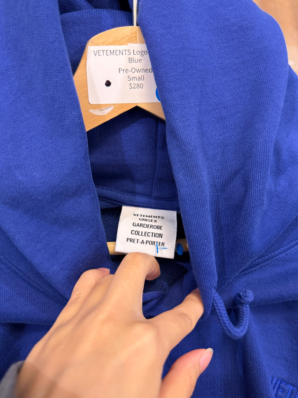 VETEMENTS Logo Hoodie