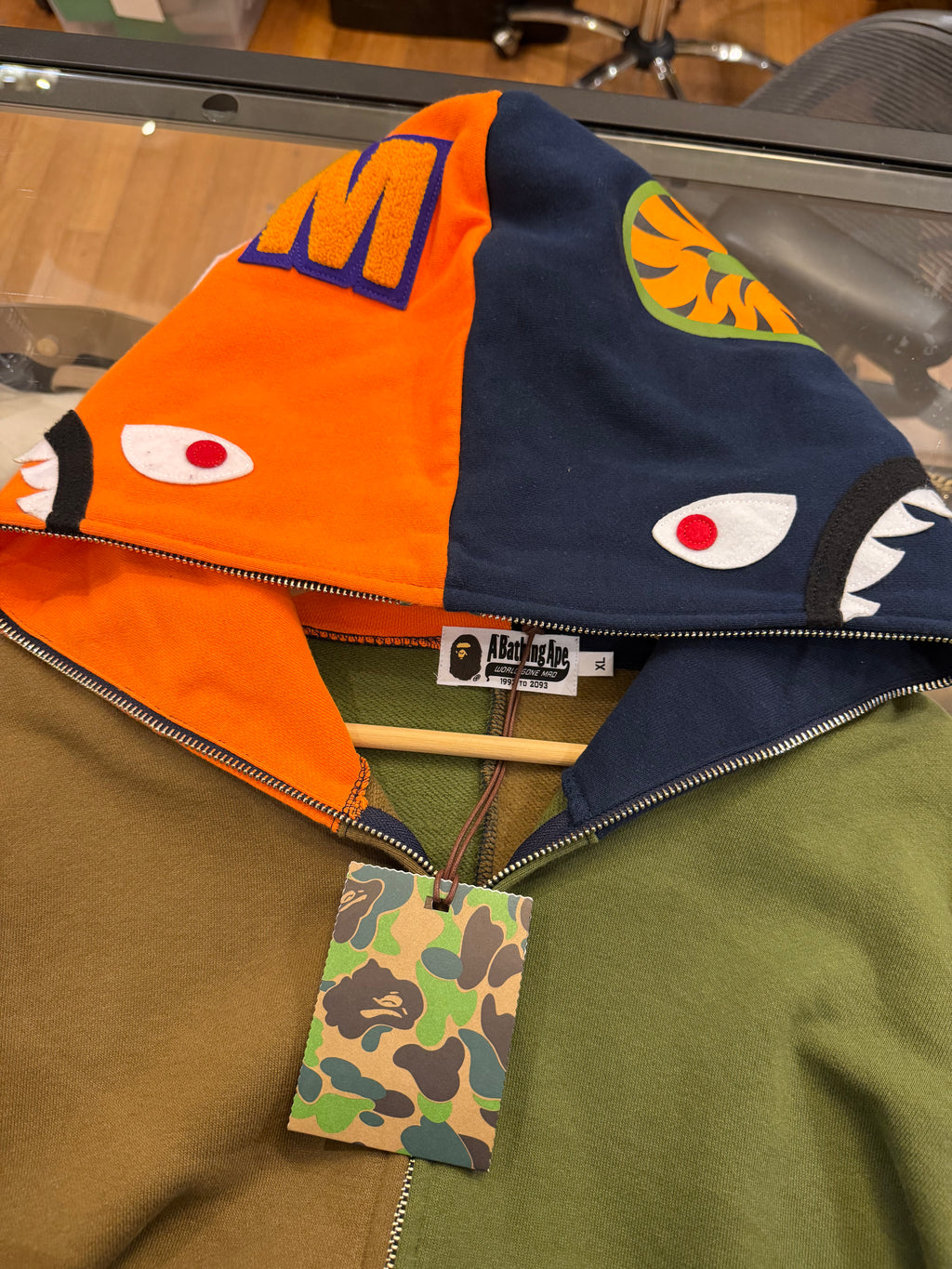 Bape City ColorBlock Shark
Full Zip - Green/Orange