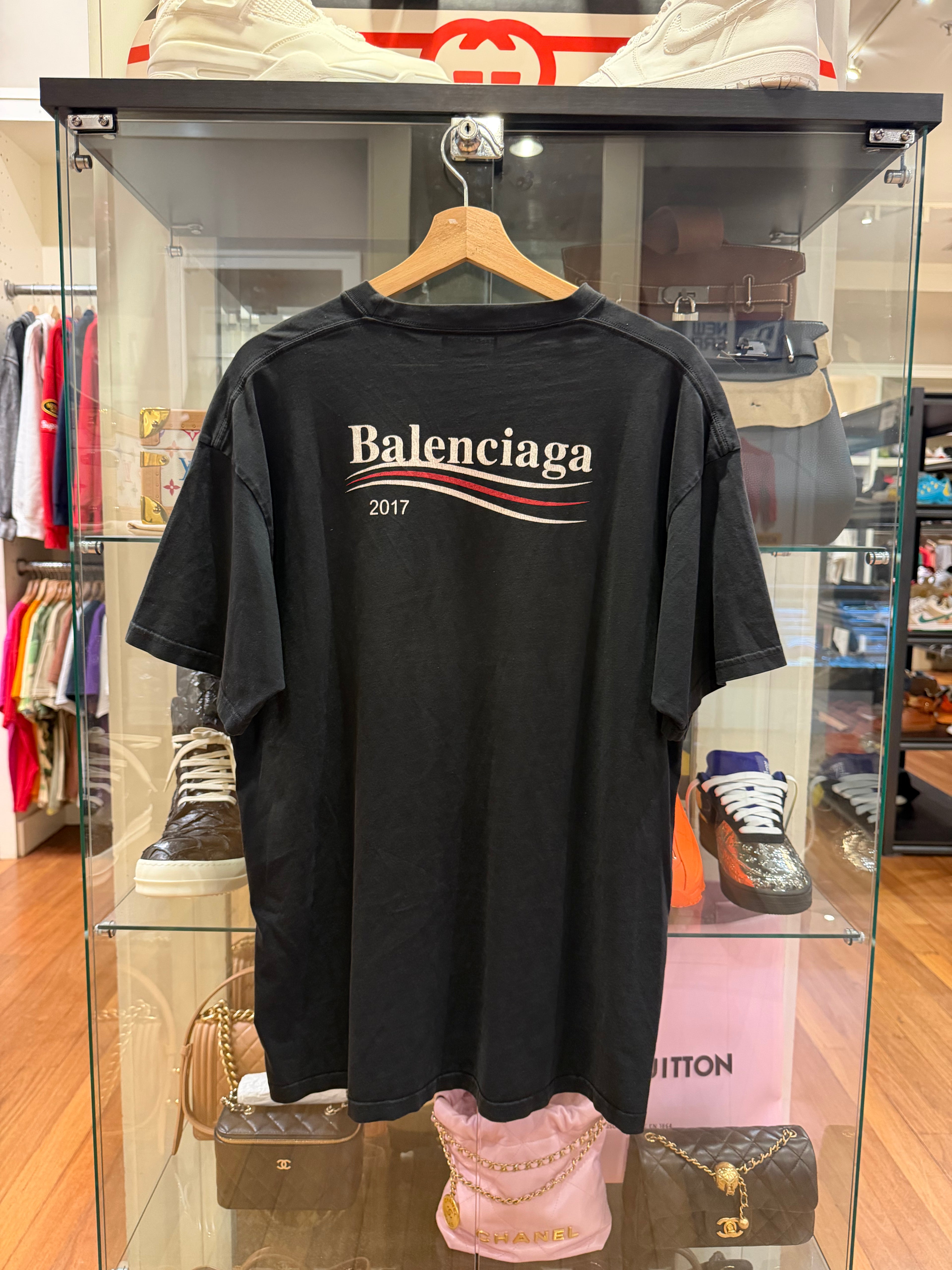 Balenciaga Campaign '2017'
Tee