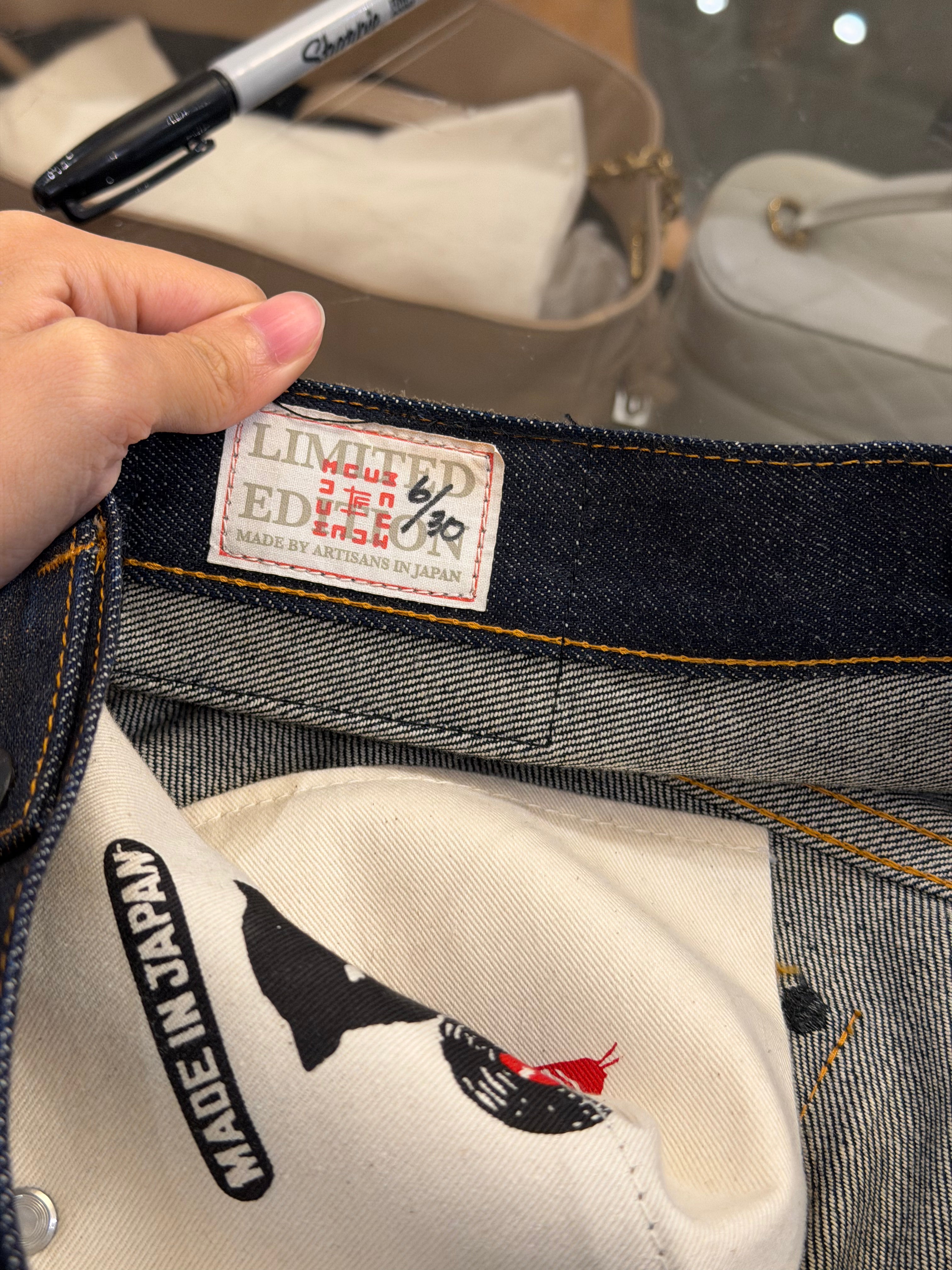 Master Craft Union Paint
Splatter Jeans - Navy