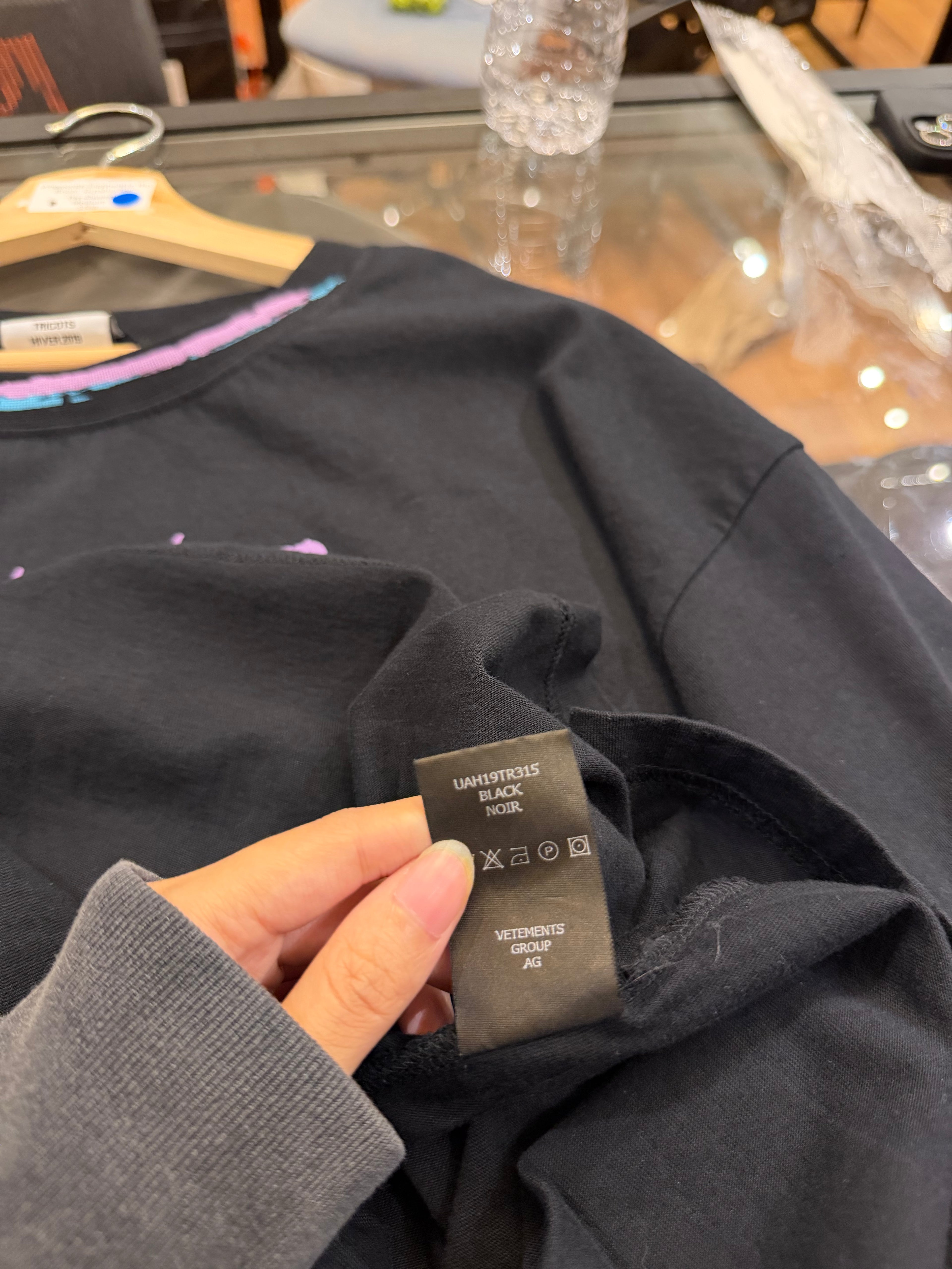Vetements 'Elephant in the Room' Grpahic Tee
