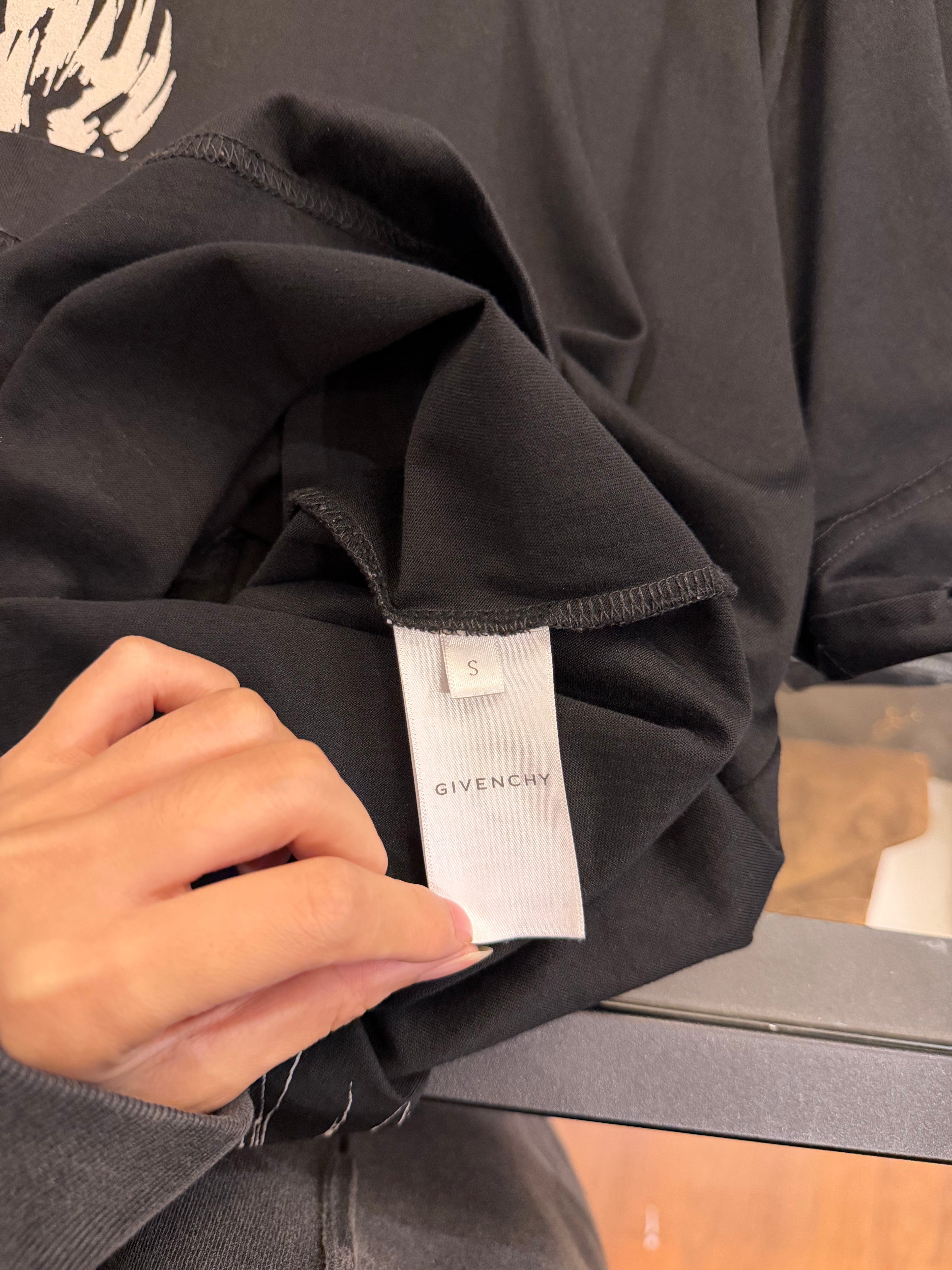 Givenchy Barbed Oversized
Shirt