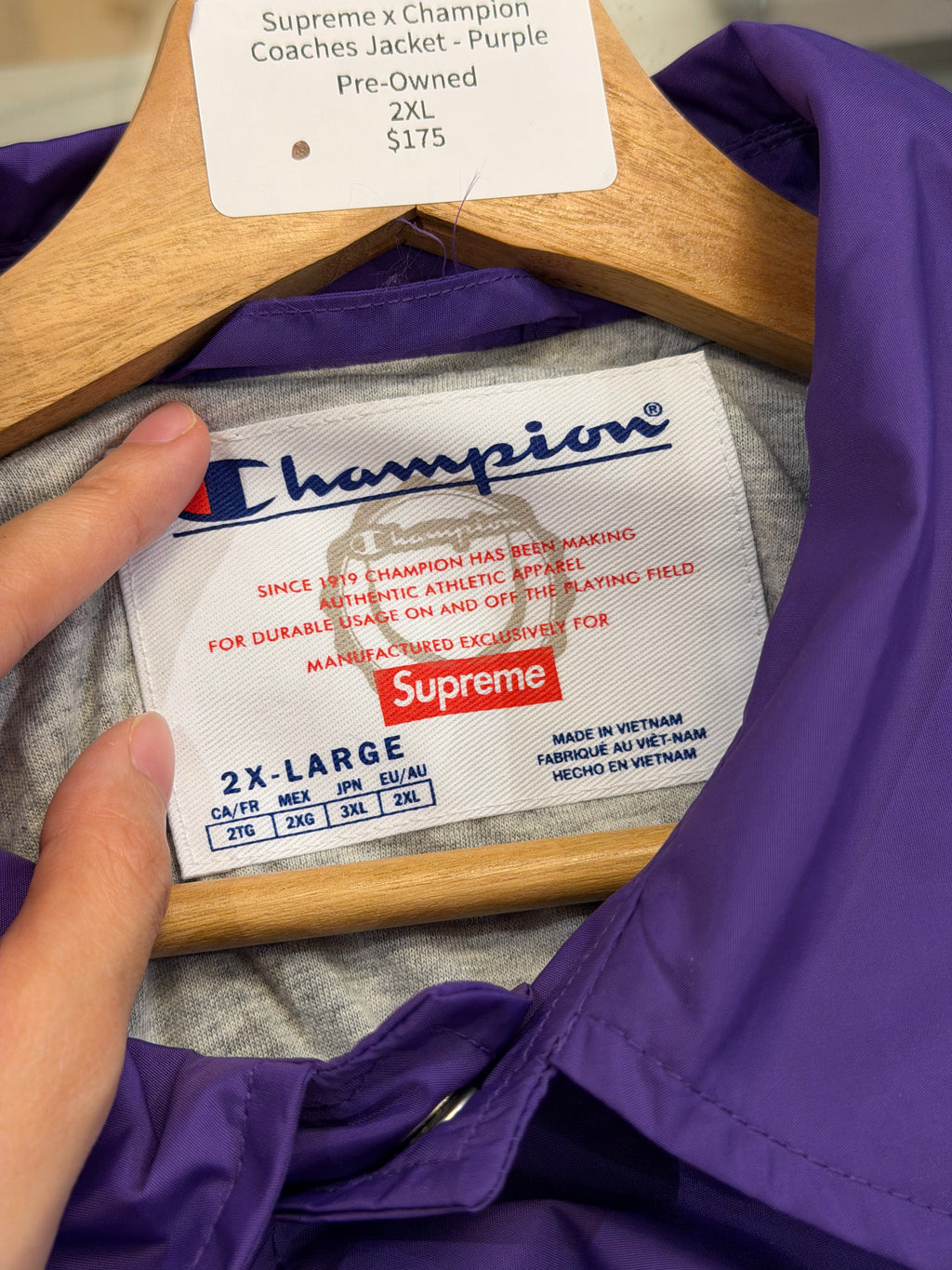 Supreme x Champion
Coaches Jacket - Purple